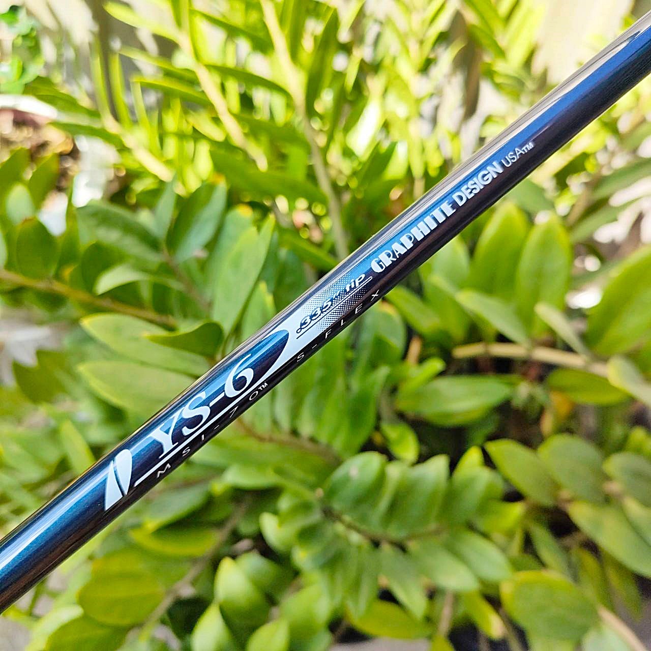 DRIVER TITLELIST TITANIUM 983K องศา 8.5 ก้าน GRAPHITE DESIGND YS-6 FLEX S ก้านดีพรีเมี่ยม หัวใหญ่มาก หน้าสัมผัสกว้าง หน้าเด้ง TITANIUM วางแนวไว้ได้ดี ระยะก็ดีมาก เสียงเพราะ มี COVER เดิมๆ ไม้กอล์ฟพรีเมี่ยมมือสอง By NakaraLuxurious
