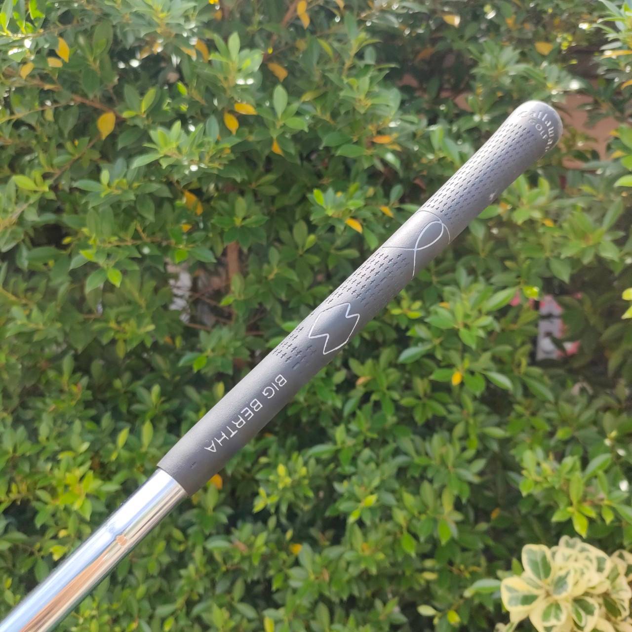 ชุดเหล็ก CALLAWAY BIG BERTHA มีเหล็ก 4-9 เเละ SW ก้าน TRUE TEMPER FLEX R คุณภาพดีมาก สร้างชื่อเรื่องตีง่ายมาก และตีได้ระยะกว่าเหล็กทั่วไป ก้านแบบเจาะทะ ฟีลลิ่งดีมาก ไม้กอล์ฟมือสอง ของแท้ BY NakaraLuxurious