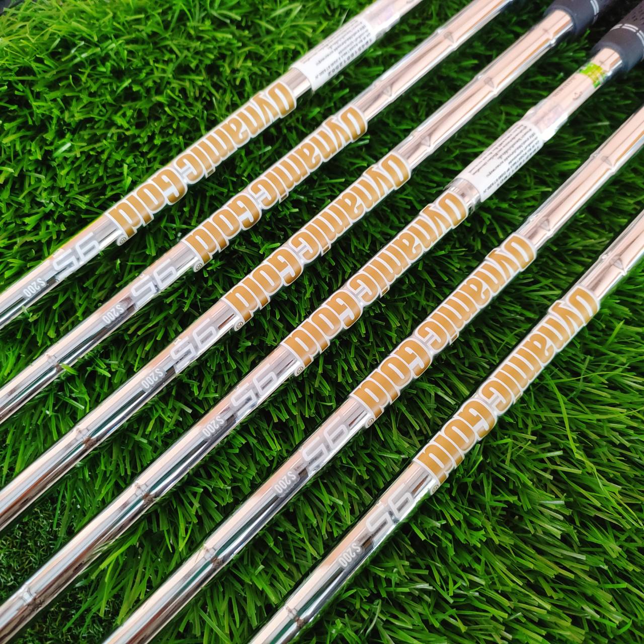 ชุดเหล็ก CALLAWAY ROGUE MAX ก้าน DG95 S200 ได้เหล็ก 5 -9 P สภาพสวยมากเดิมๆ เลยครับ