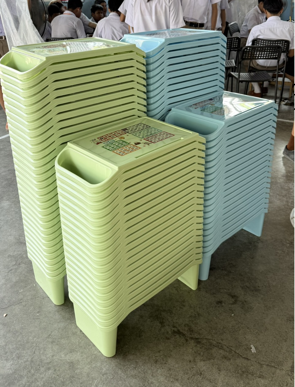 โต๊ะเรียนเดี่ยว นั่งพื้น โต๊ะเด็กเล็ก พลาสติกหนา ตัวใหญ่ โต๊ะเด็กอนุบาล โต๊ะญี่ปุ่น โต๊ะพลาสติกเด็ก พร้อมส่ง ราคาโรงงาน ราคาตามเรทจำนวน