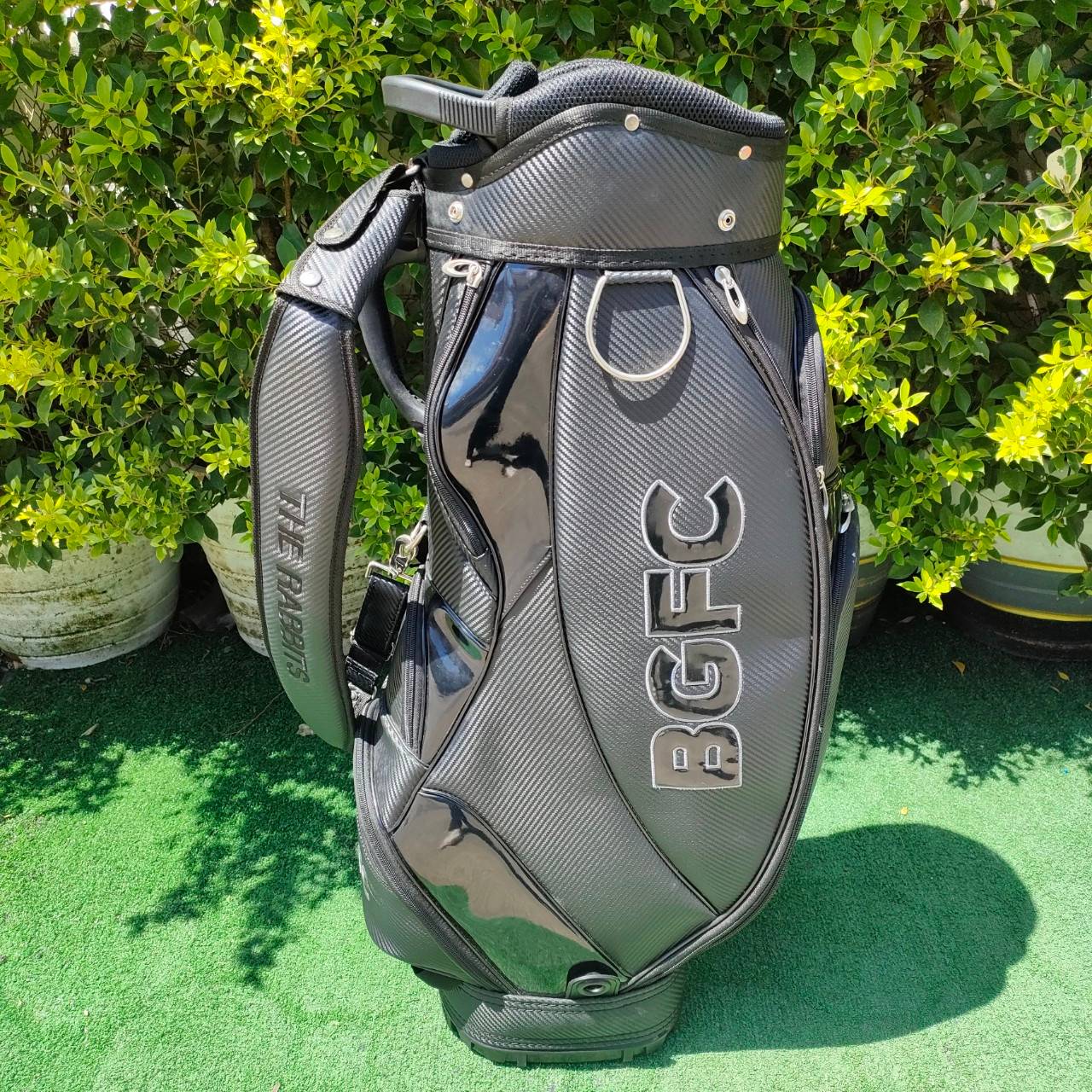 ถุงกอล์ฟ BGFC THE RABBITS มือสอง สภาพนางฟ้า ไม่เคยผ่านการใช้งาน!! ของจริงสวยมาก และหายากมาก มือสอง ของแท้ BY NakaraLuxurious