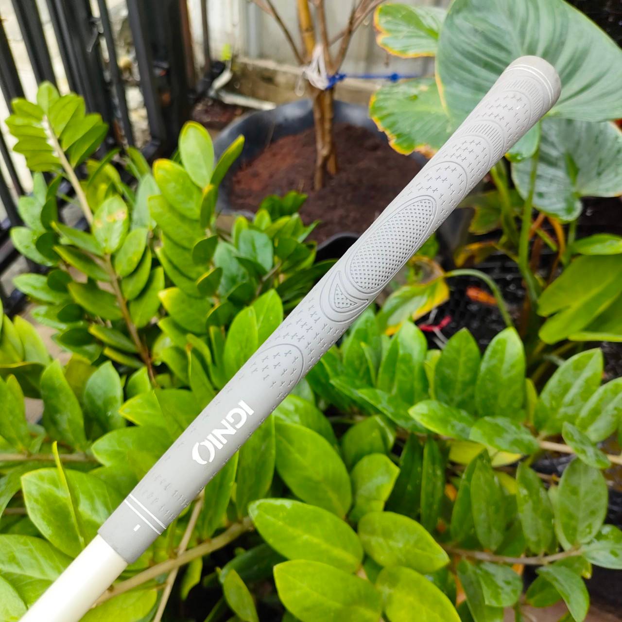 ** ไม้กอล์ฟสำหรับผู้หญิง ** ** มีลักยิ้ม 1 จุด มีรูปให้ชม ** DRIVER IGNIO องศา 14 ก้าน IGNIO FLEX L ตีง่าย ตีดี มือใหม่เหมาะมาก ไม้กอล์ฟมือสอง ของแท้ BY NakaraLuxurious