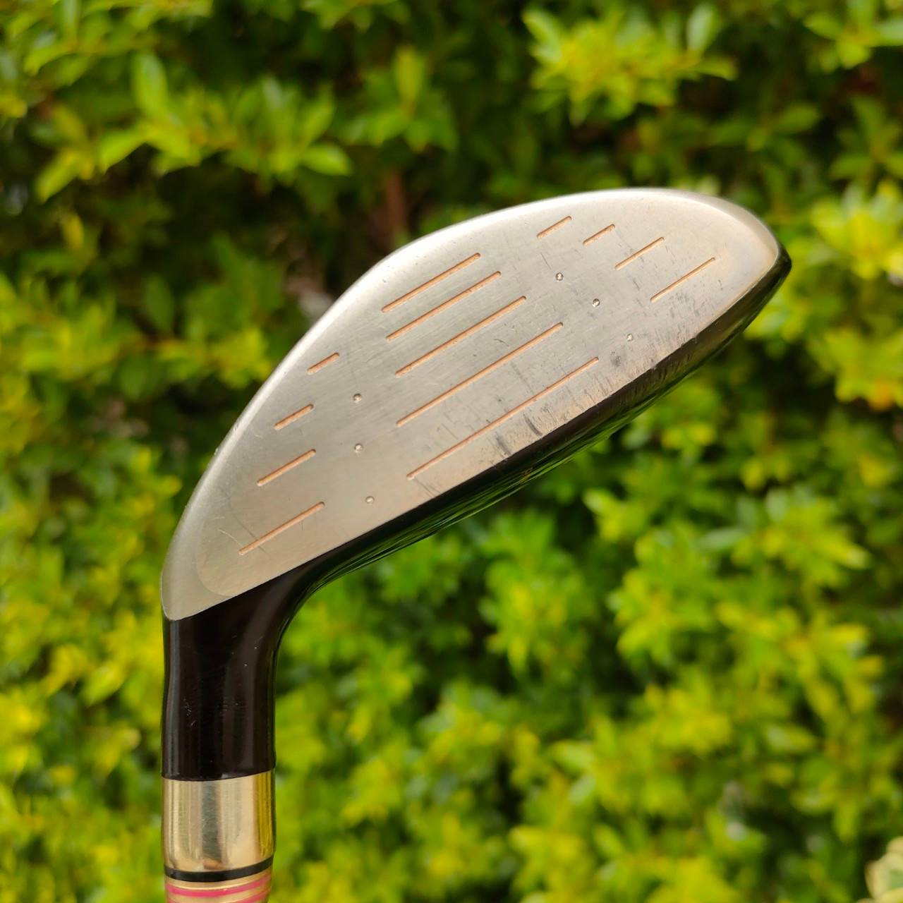 FW3 PRGR PREMIUM RED รุ่น TR-X 505 องศา 16.5 ก้าน PREMIUM RED FLEX R ( M37) เป็นรุ่นพิเศษที่และเป็นรุ่น TOP สูงสุด จากแบรนด์พรีเมี่ยมญี่ปุ่น ไม้กอล์ฟมือสอง ของแท้ BY NakaraLuxurious