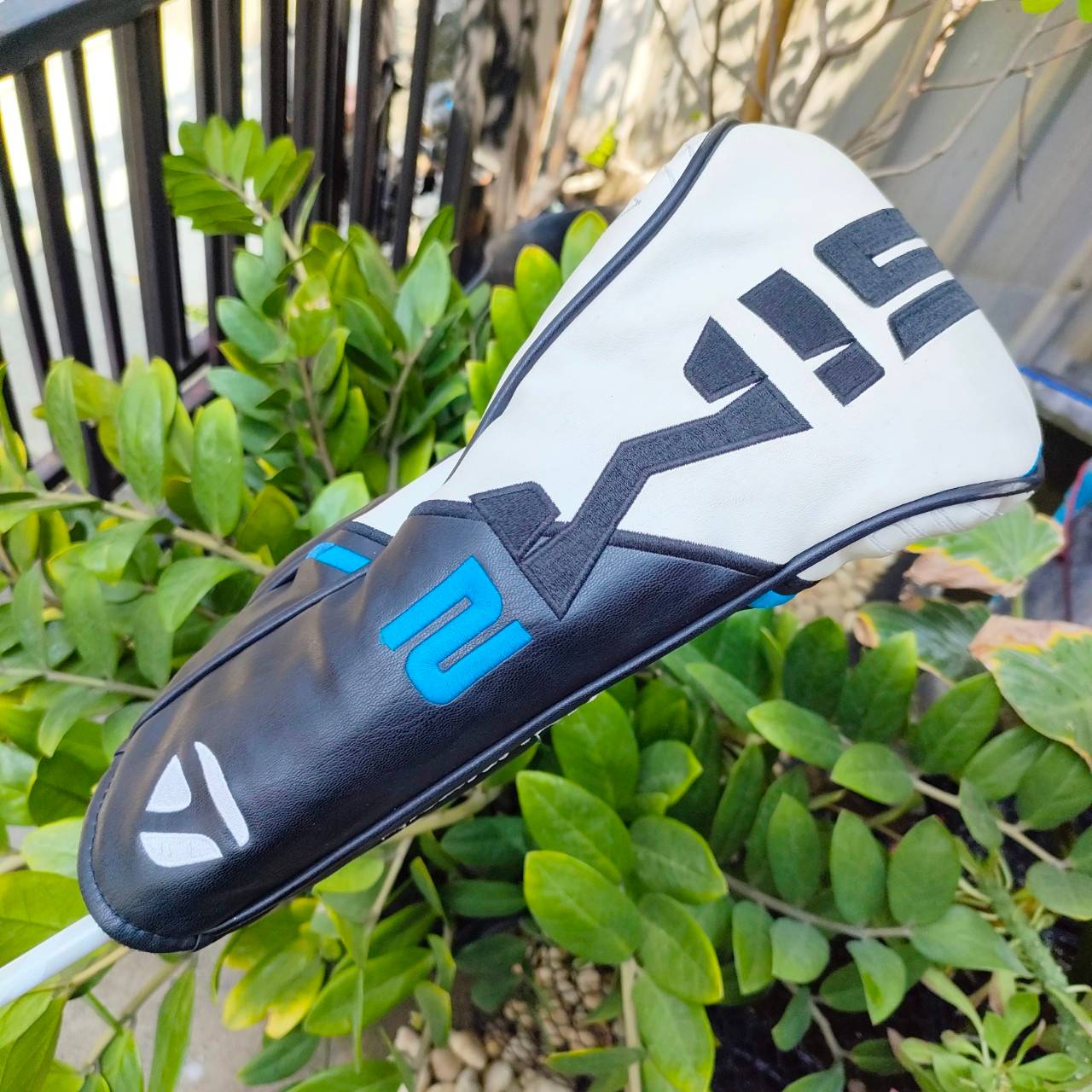 DRIVER TAYLORMADE SIM2 MAX องศา 10.5 ก้าน FUJIKURA SPEEDER569 EVOLUTION FLEX S สภาพสวยนางฟ้า มี COVER เดิม ตีไกลแบบเต็ม MAX ได้ระยะ และ การชดเชยความผิดพลาดสูงสุด ไม้กอล์ฟพรีเมี่ยมมือสอง By NakaraLuxurious