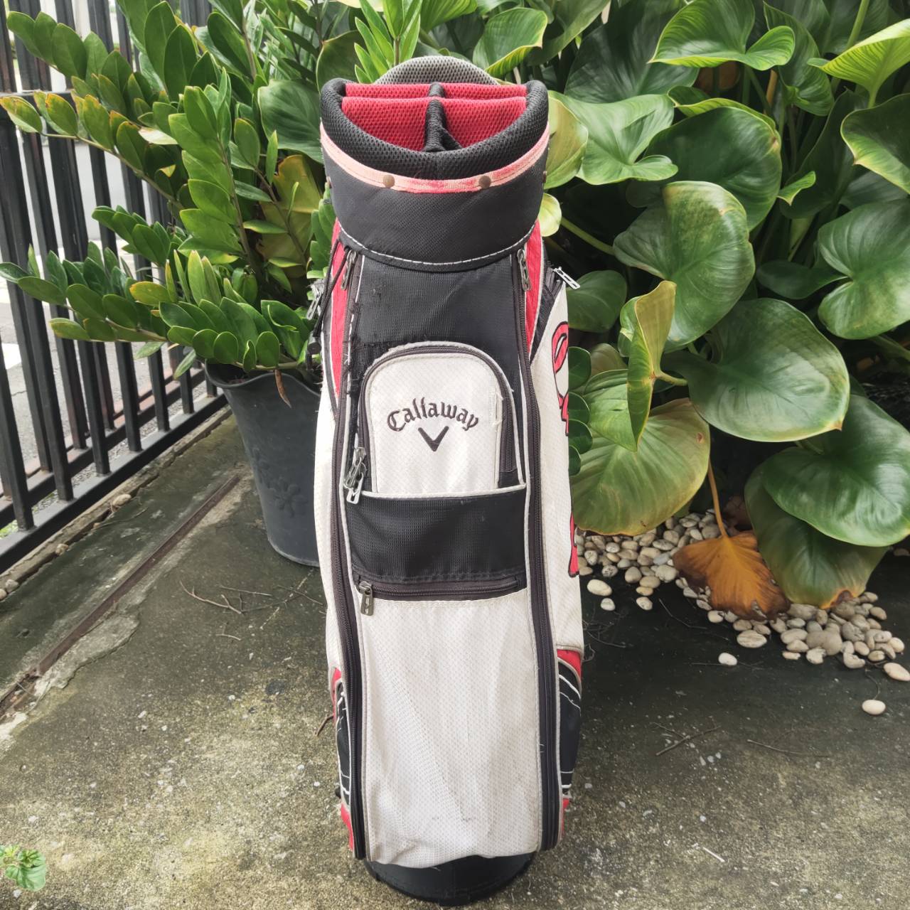 ถุงกอล์ฟ Callaway มือสอง ** มีตำหนิตามรูป **