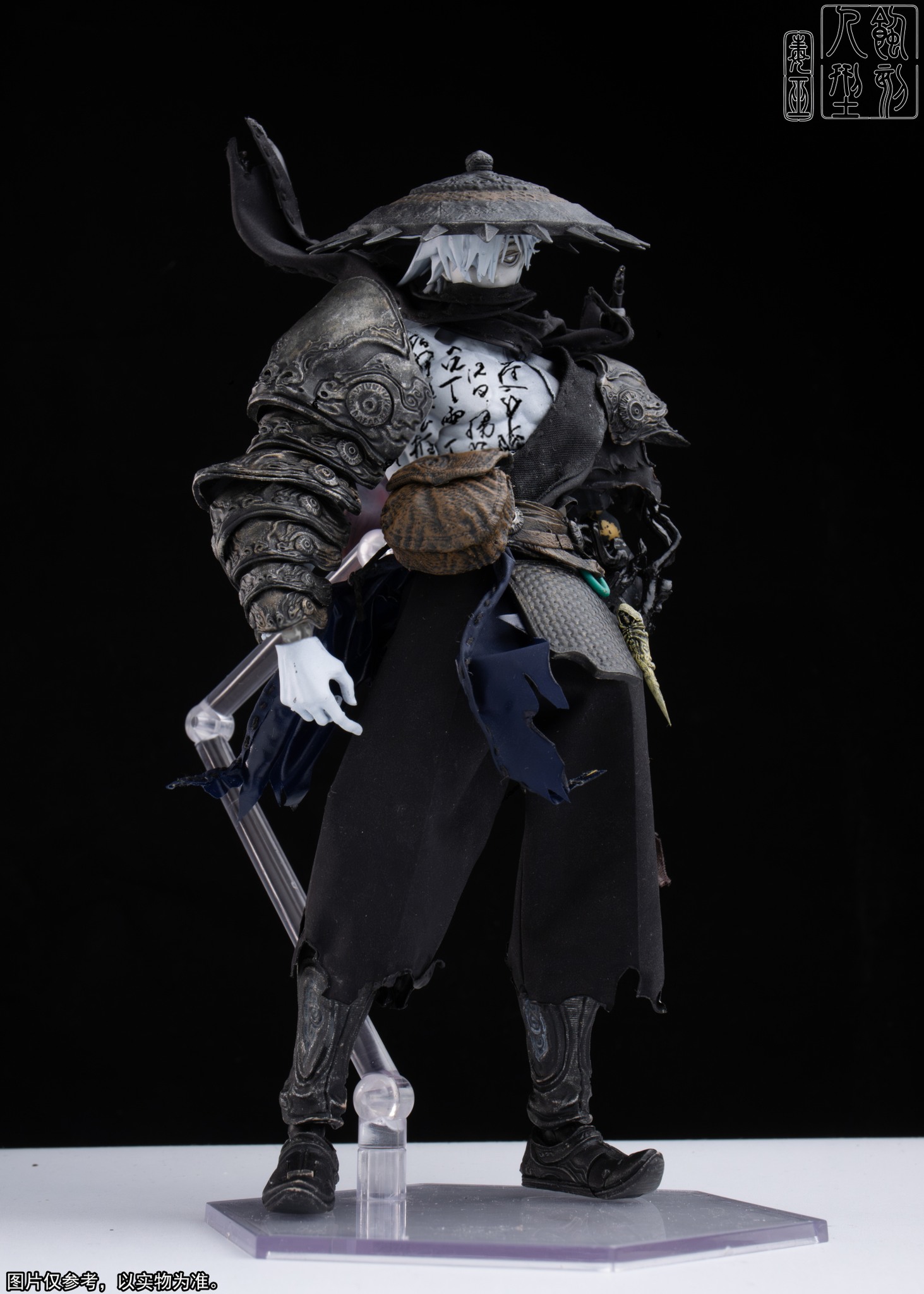 [สั่งจอง]Etched Humanoid 1/12 : “The Witch” Zhang Qing - Calligraphy Edition