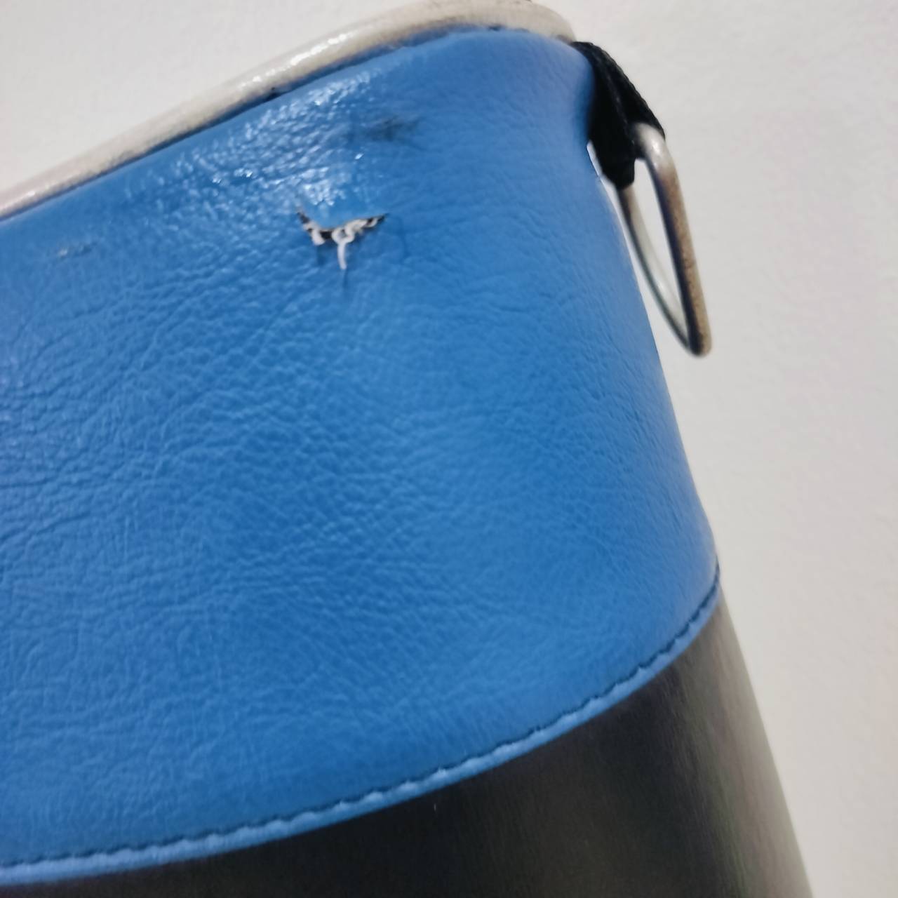 ถุงกอล์ฟ HALFSET Taylormade ถุงแบบแข็ง สำหรับซ้อมไดร์ฟ หรือเดินทางก็แข็งแรงมาก จัดชุดเหล็กขึ้นเครื่องบิน หรือรถที่นำถุงกอล์ฟไปตีต่างจังหวัด ประหยัดเนื้อที่มากเลยค่ะ