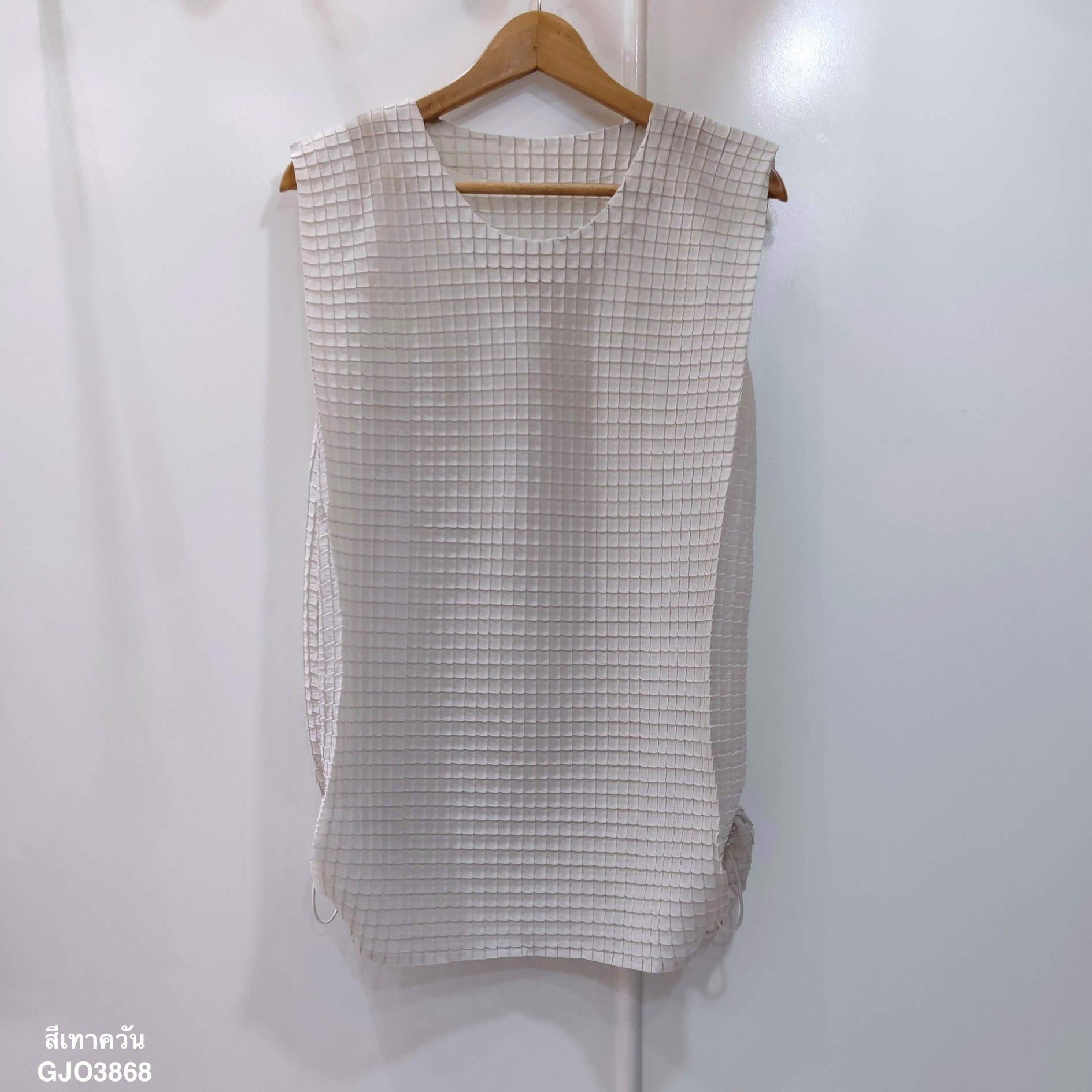 ปรับราคาลง20%!! 2MUAY รุ่น GJO3868 เสื้อพลีททรง OVER SIZE ปรับขนาดได้ SLEEVELESS SQUARE PLEATED TOP 9 สี FREE SIZE