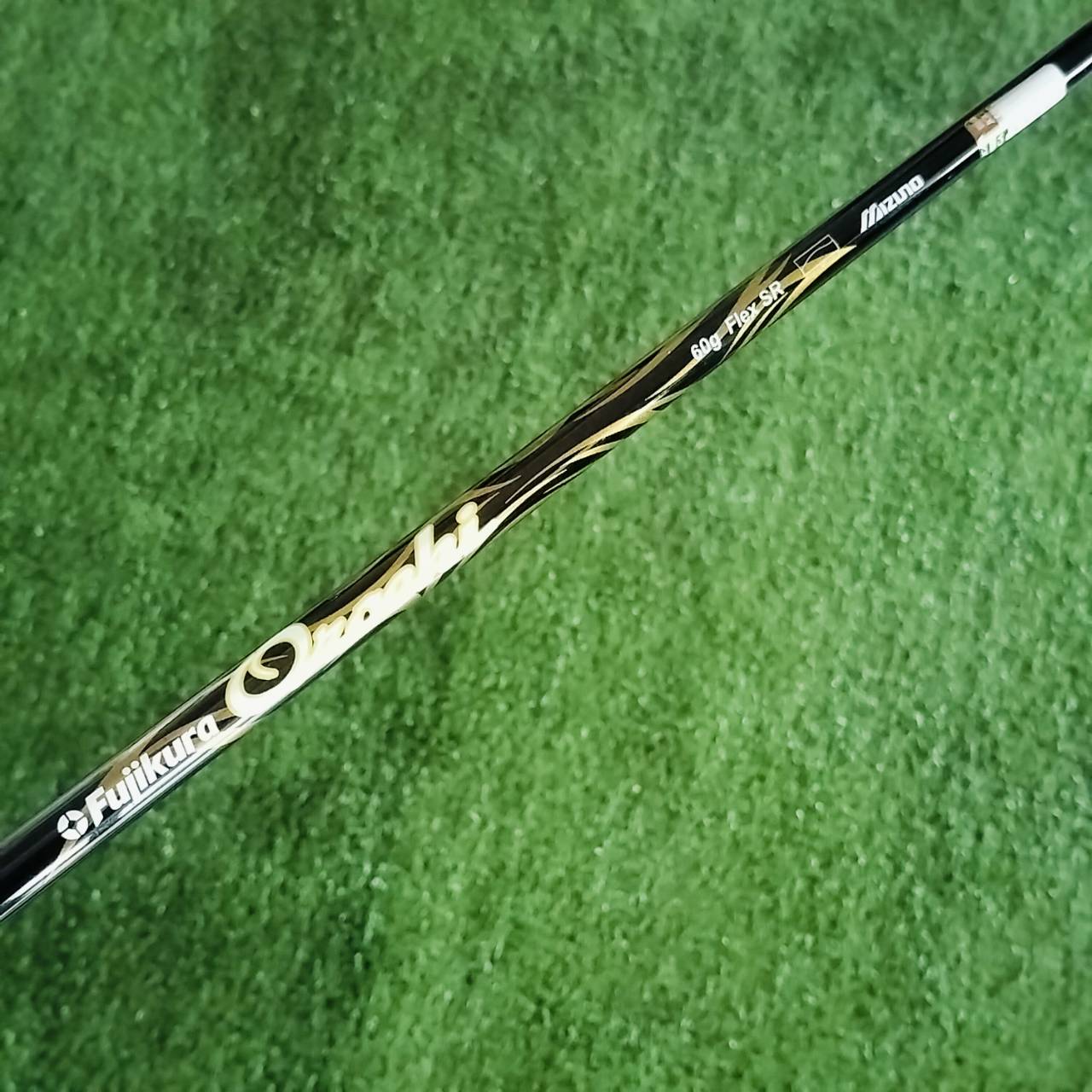 FW5 MIZUNO JPX825 องศา 18 ก้านเทพ!!! FUJIKURA OROCHI FLEX SR แค่ก้านก็เกินคุ้มแล้วค่ะ ไม้กอล์ฟพรีเมี่ยมมือสอง ของแท้ By NakaraLuxurious