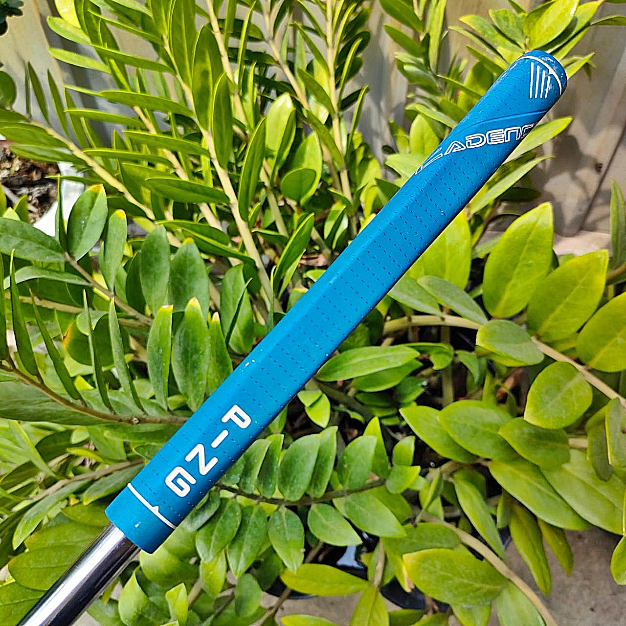 PUTTER PING ANSER 2 CADENCE TR ความยาว 34 นิ้ว ทำจากวัสดุ Aluminum Insert สีน้ำเงินด้านหน้าสีฟ้า เหมาะสำหรับนักกอล์ฟที่มีจังหวะการพัตต์ที่ปานกลางถึงเร็ว ไม้กอล์ฟพรีเมี่ยมมือสอง ของแท้ By NakaraLuxurious