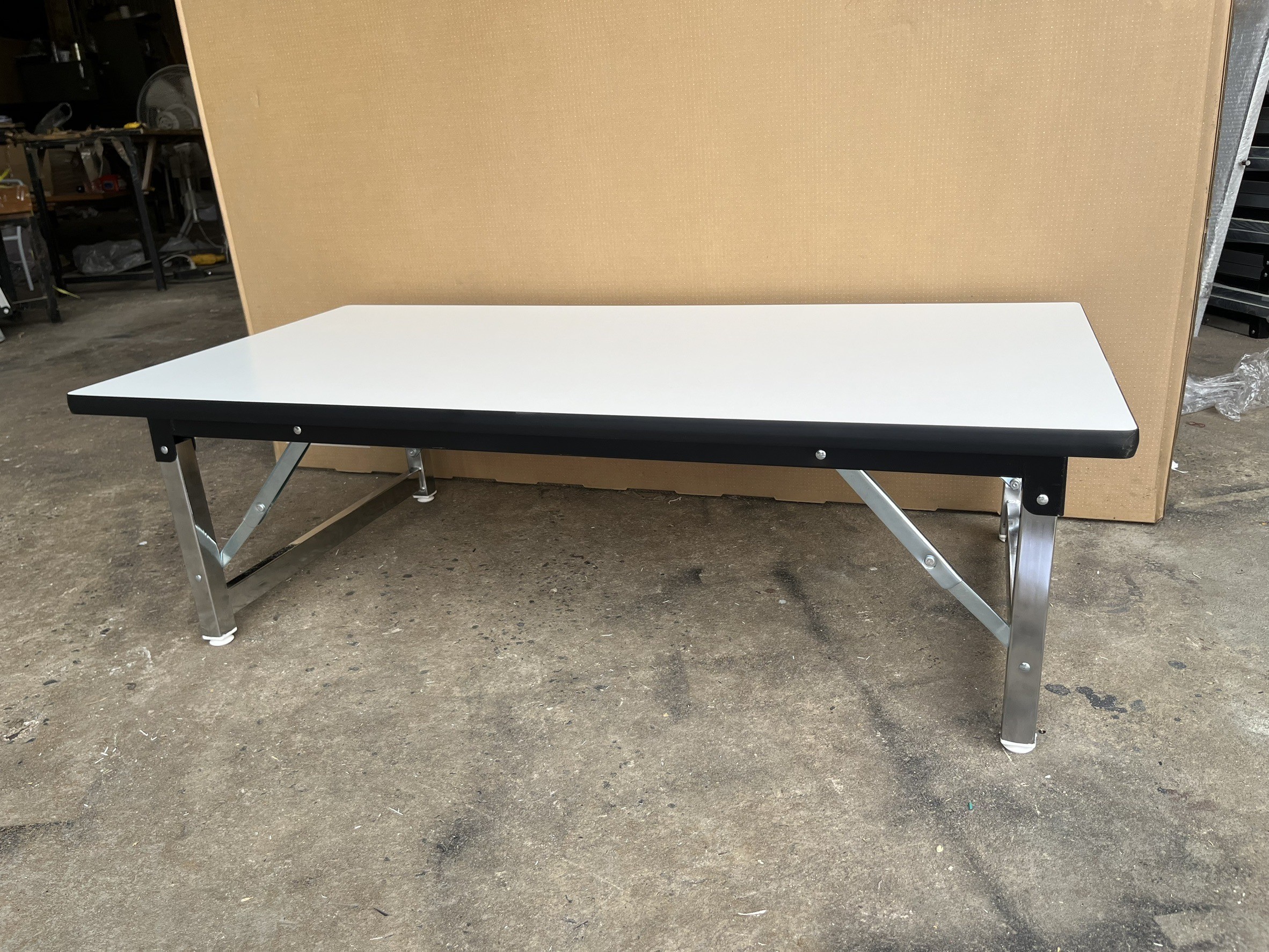 โต๊ะพับเด็กอนุบาลโต๊ะญี่ปุ่นนั่งพื้นสูง35cm. โรงเรียน โต๊ะโรงอาหาร โต๊ะหน้าขาว โต๊ะขาเหล็ก โต๊ะพับ โต๊ะอเนกประสงค์