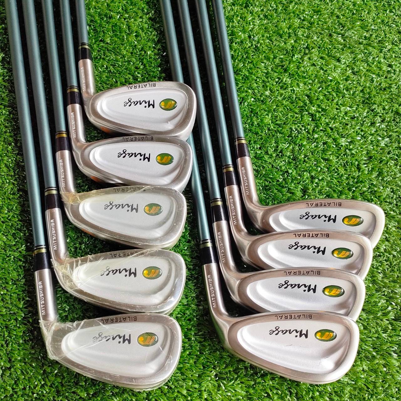 ** ไม้กอล์ฟสำหรับผู้หญิง ** ชุดเหล็ก MITSUSHIBA MIRAGE BILATERAL มีเหล็ก 3-9 เเละ PW SW ก้าน USA MINAGE FLEX LADY บางเหล็ก ยังใส่ซีนอยู่เลยค่ะ ตีง่าย ลูกลอยง่าย ชดเชย ความผิดพลาดได้สูงสุด คุณภาพดีมาก ไม้กอล์ฟพรีเมี่ยมมือสอง ของแท้ By NakaraLuxurious