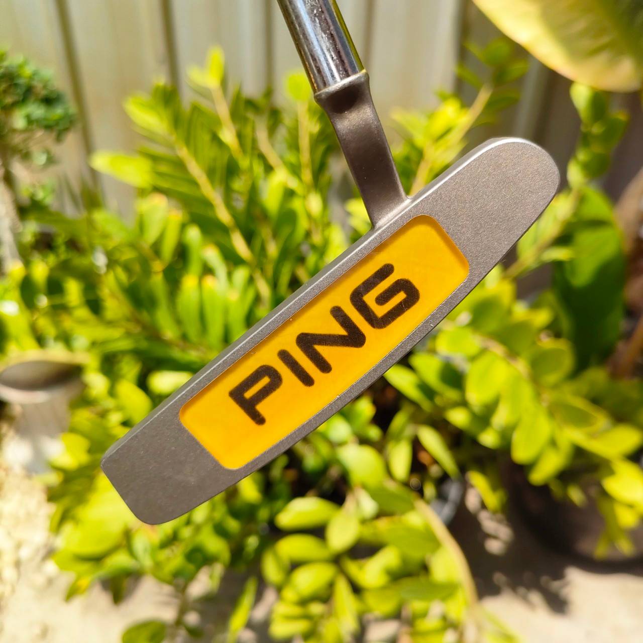 PUTTER PING KARSTEN ZING2i ความยาว 34.5 นิ้ว สภาพสวยมากเดิมมาก กริพก็เดิม รุ่นนี้สุดยอดนุ่มมากและเกาะไลน์มาก ไม้กอล์ฟพรีเมี่ยมมือสอง ของแท้ By NakaraLuxurious