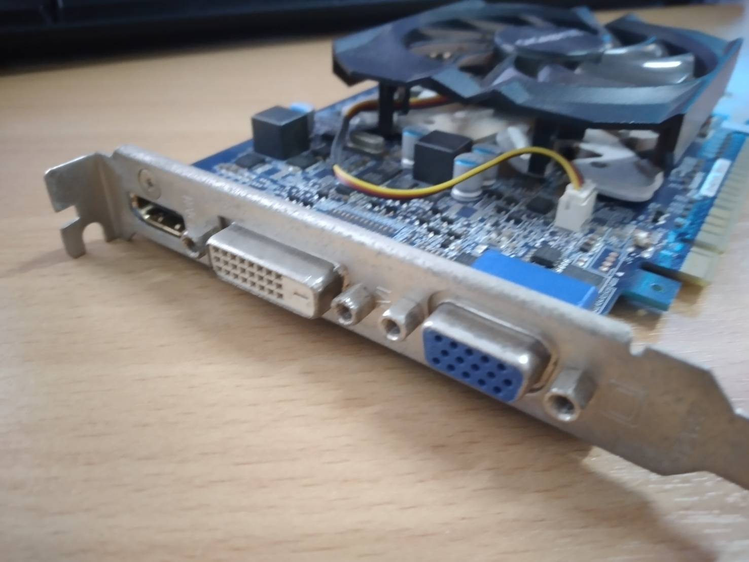 GT420/2GB Gigabyte (D3,HDMI)