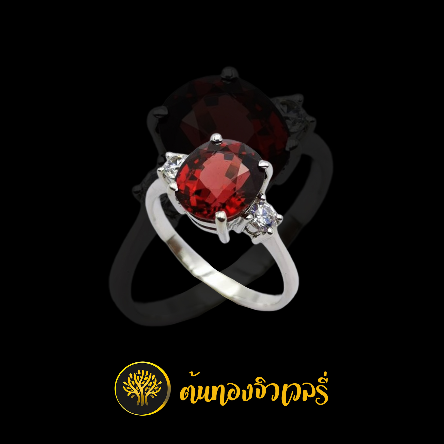แหวนเงิน พลอยแดง ฝังเพชรข้าง พลอยแดงเด่นๆ น่ามองมากๆครับ 