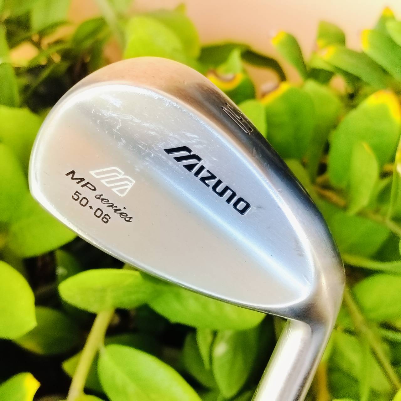 WEDGE MIZUNO MP SERIES องศา 50 BOUNCE 6 นุ่ม และวางบอลได้แม่นชิพสนุก ร่องหน้าใบสวยมาก ตีตกหยุดแน่นอน ก้าน DYNAMIC GOLD WEDGE FLEX ไม้กอล์ฟพรีเมี่ยมมือสอง ของแท้ By NakaraLuxurious
