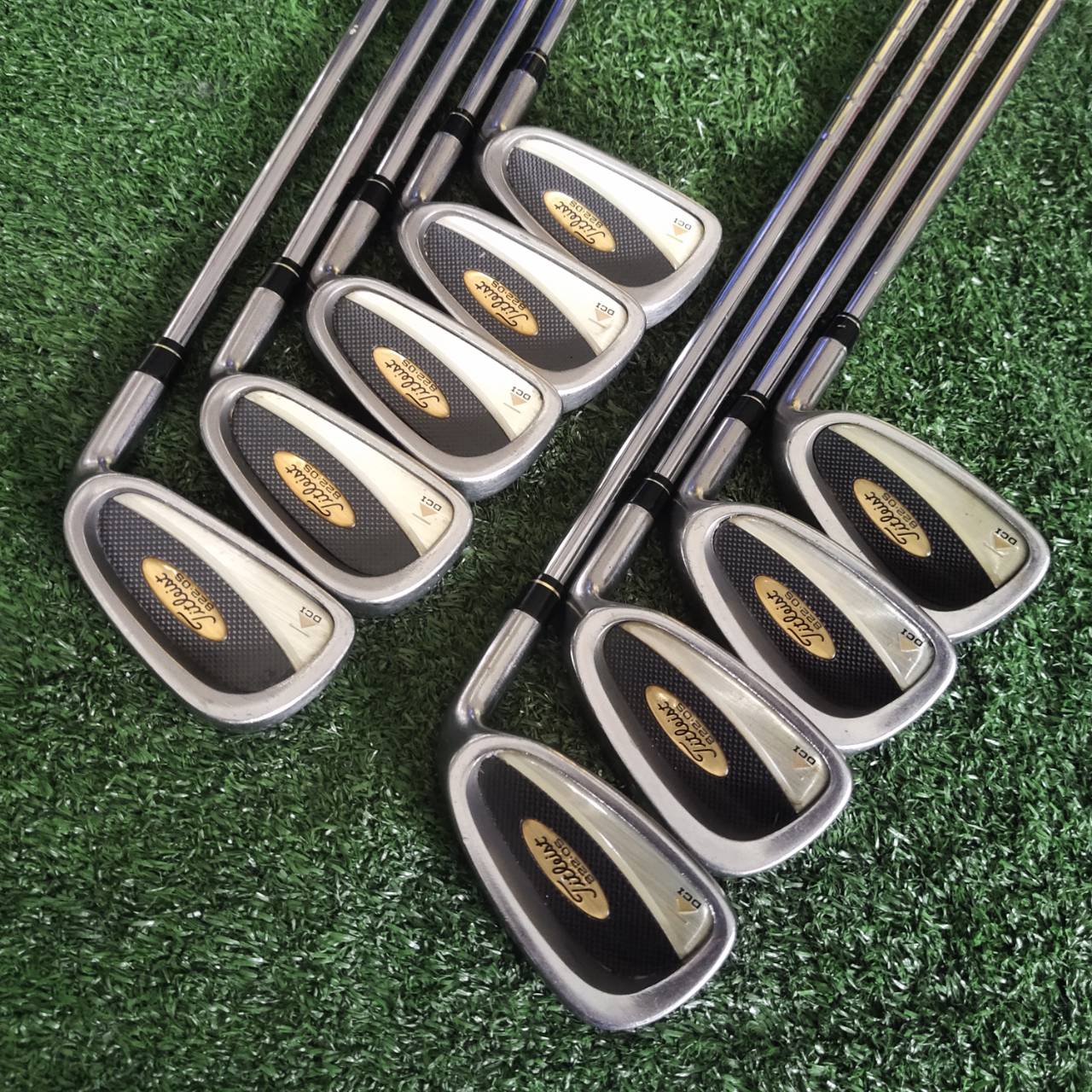 ชุดเหล็ก Titleist DCI 822 OS หน้าเด้ง ง่ายต่อการตี ลูกลอยสวย Oversize ช่วยเพิ่มความมั่นใจ