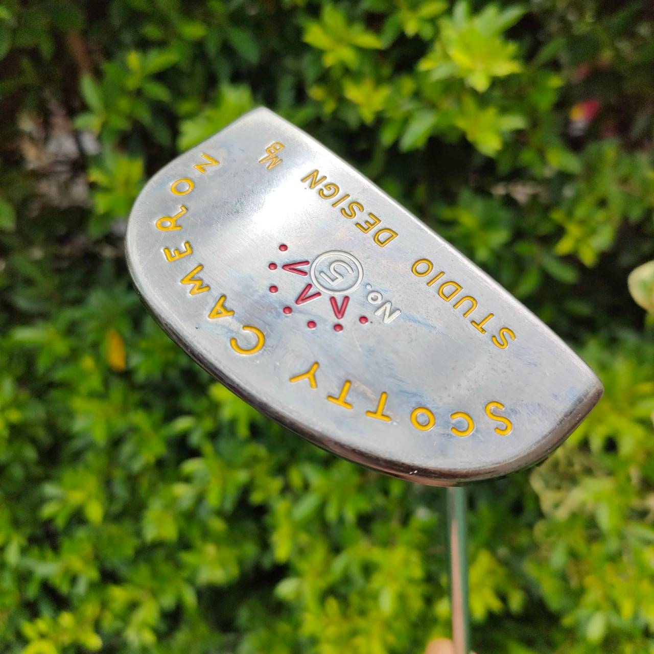 Scotty Cameron Studio Design No.5 Studio Design 5 รุ่นพิเศษที่โปรใน PGA Tour ใช้ , โดดเด่นและพัตต์ได้ดีมาก รุ่นนี้นักเก็บสะสมนิยมเก็บ!! ไม้กอล์ฟมือสอง ของแท้ BY NakaraLuxurious
