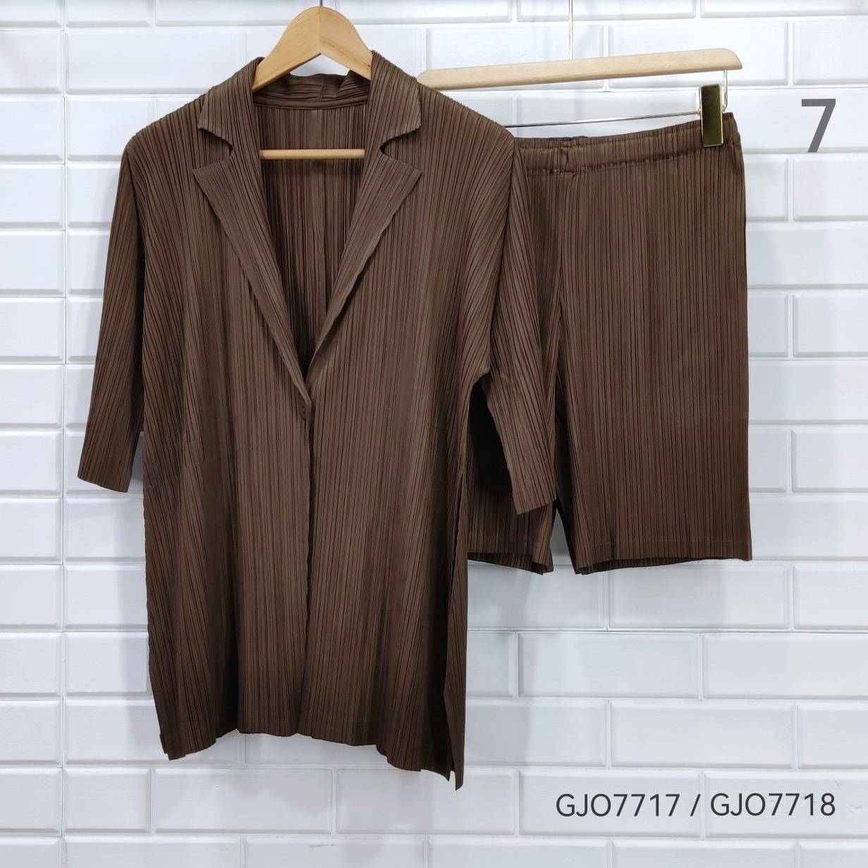 2MUAY รุ่น GJO7717/GJO7718 ชุดอัดพลีท เซ็ตพลีทคุณภาพ 9สี FREE SIZE CARDIGAN/BLAZER PLEATED SET