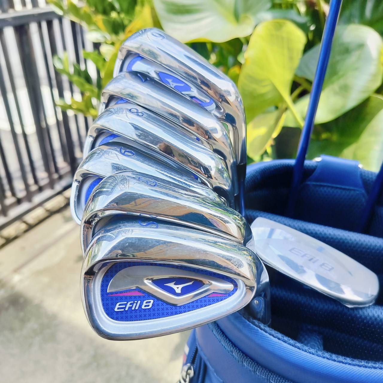 *** ไม้กอล์ฟผู้หญิง *** สภาพสวยนางฟ้าเหมือนซื้อใหม่!!! ชุดไม้กอล์ฟ Mizuno EFIL 8 มีดีไซน์ที่ทันสมัย โทนสีม่วงพร้อมลวดลายดอกไม้ที่สวยงาม เหมาะสำหรับนักกอล์ฟหญิงที่ต้องการความสวยงามควบคู่กับประสิทธิภาพในการเล่น