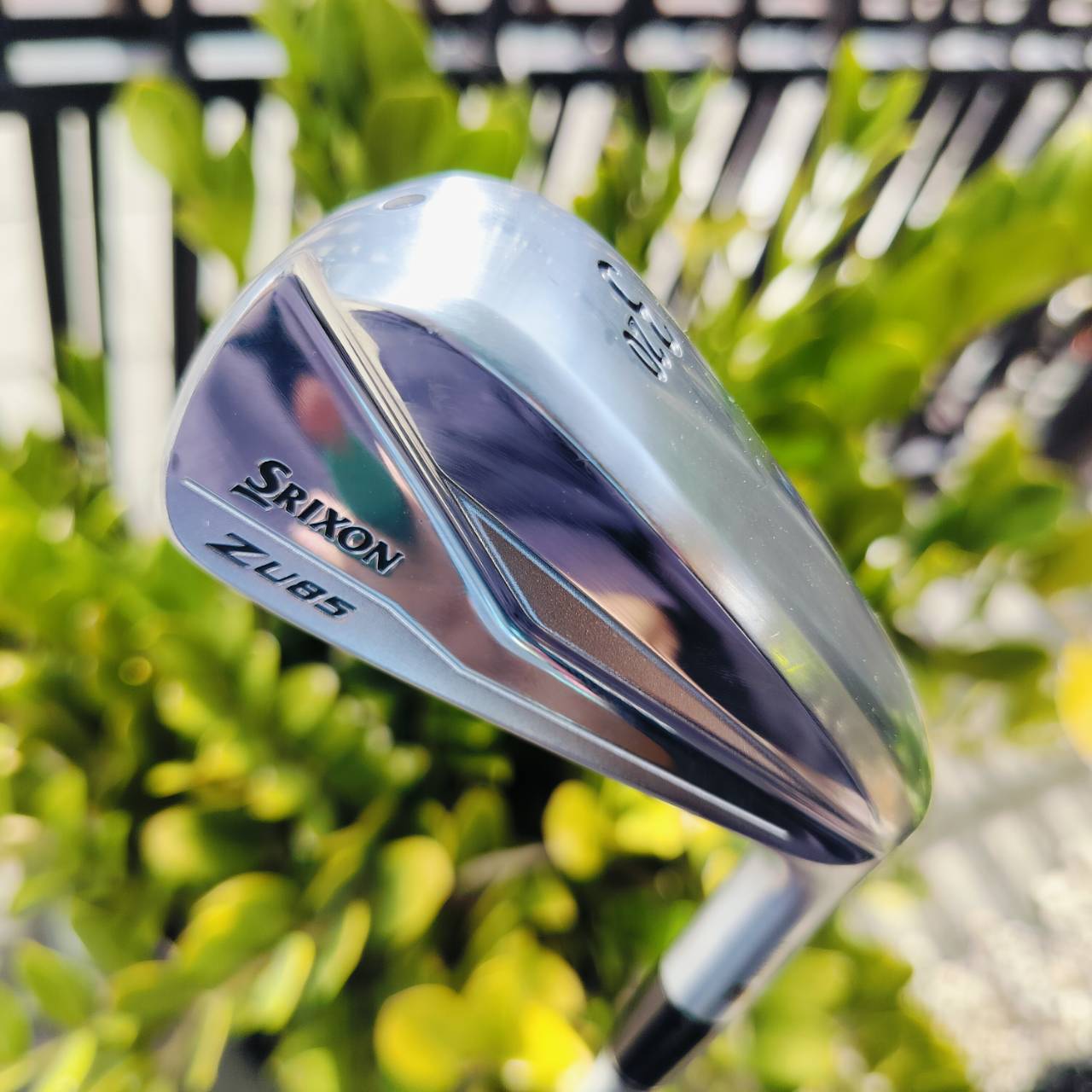 เหล็กไฮบริด SRIXON ZU85 เป็น U3 องศา 20 FORGED เป็นเหล็กยาวกึ่งไฮบริด ตีแม่น สปินจัด ตีง่ายเหมือนไฮบริด แต่ตีแม่นยำ ตกหยุด ไม้กอล์ฟพรีเมี่ยมญี่ปุ่นมือสอง By NakaraLuxurious