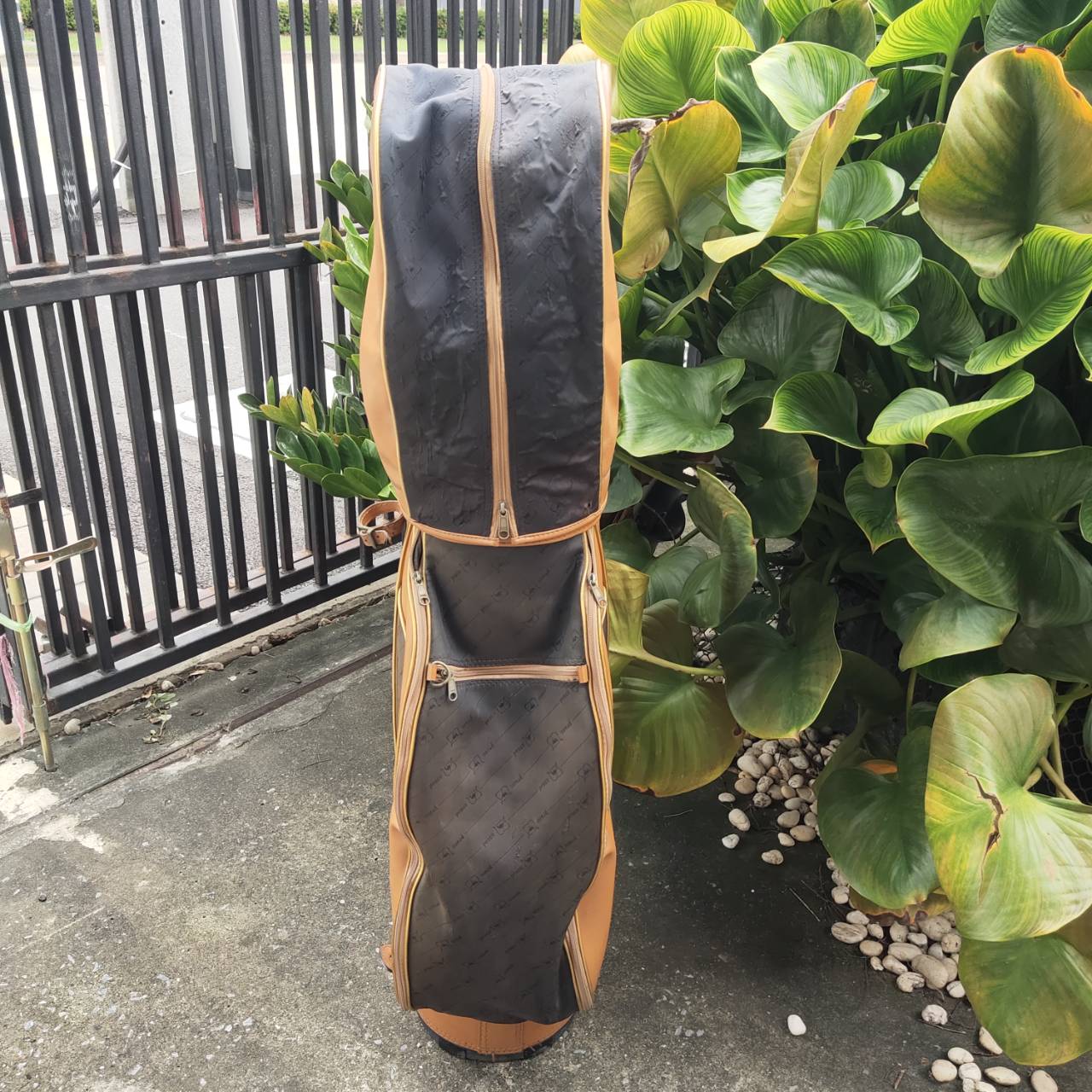 ไม้กอล์ฟผู้หญิงครบชุด Golf Planner *เป๊กถุงกอล์ฟหลุกสองจุด* ถุงกอล์ฟหนังแท้สุดคลาสสิคอย่างดี