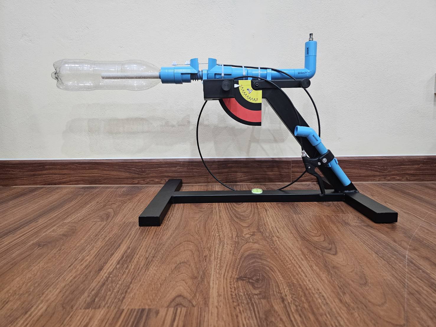 ฐานยิงจรวดขวดน้ำ แถมที่สูบลม ทดลองวิทยาศาสตร์ทดสอบยิงจรวดขวดน้ำ สื่อการสอนเด็กประถม มัธยม ช่างเทคนิค ปวช ปวส ใช้ในการแข่งขันยิงจรวดขวดน้ำ