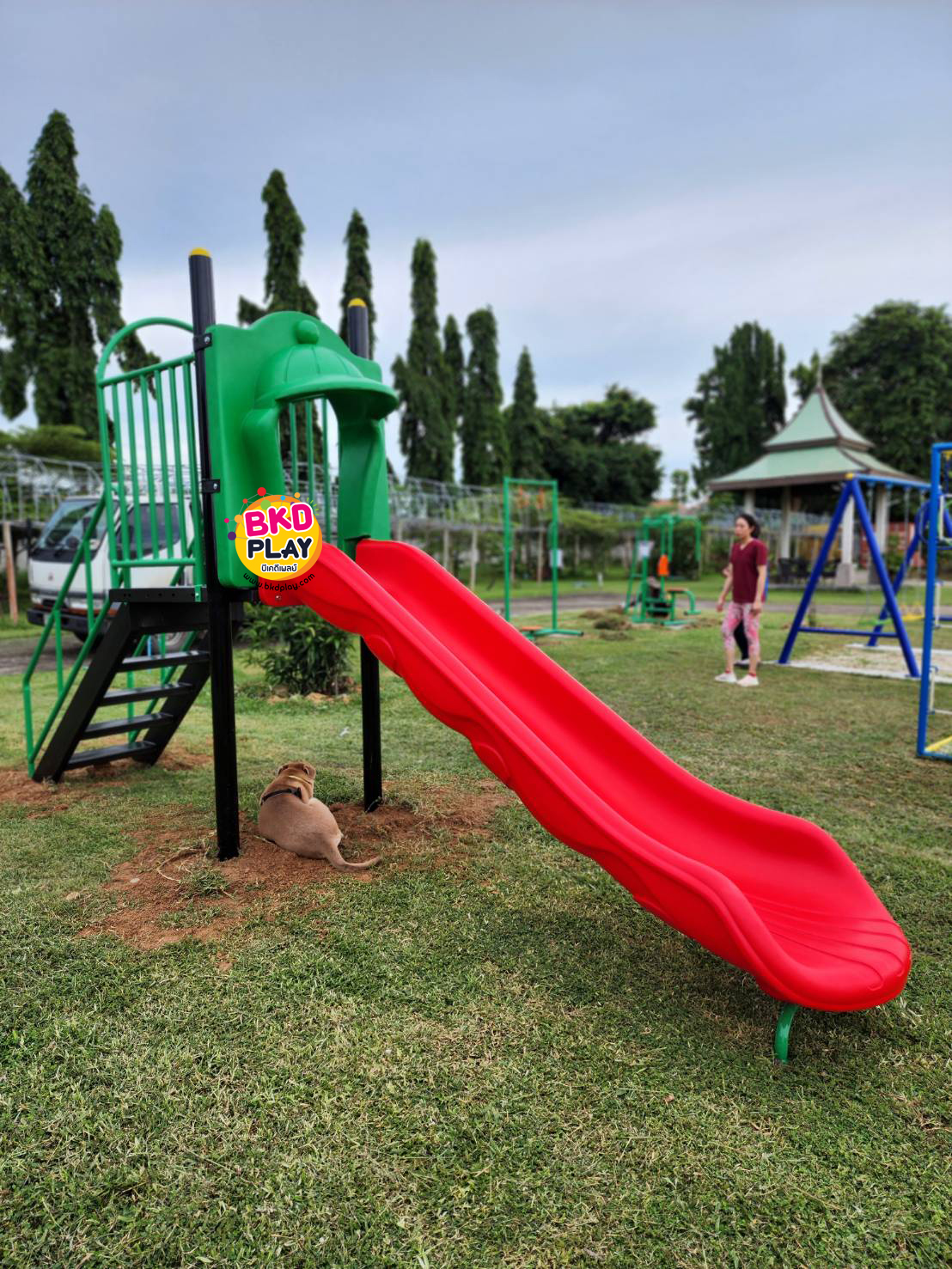 รางสไลเดอร์เดี่ยวพร้อมบันได สระน้ำ สำหรับวางขอบสระน้ำ หรือสนามเด็กเล่น เครื่องเล่นสนามเหล็ก เครื่องเล่นสนามกลางแจ้ง ผลิตในไทย ขนาด80x360x180 ซม.