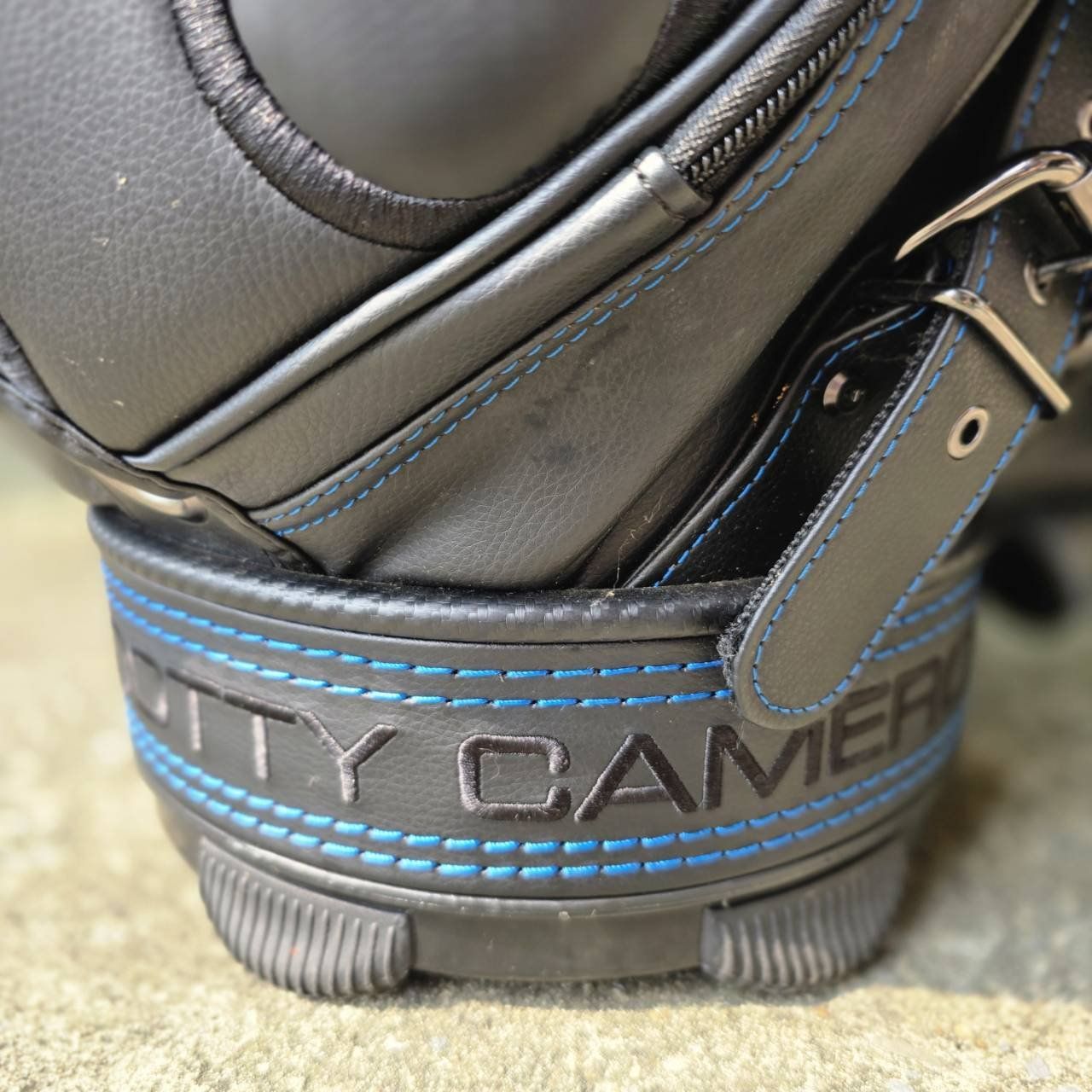 ถุงกอล์ฟ SCOTTY CAMERON TOUR ONLY BACK IN BLACK STAFF BAG RARE TITLEIST CIRCLE T 2019 ของแท้ มือสอง สภาพสวยเดิมตามภาพ หายากมากค่ะ