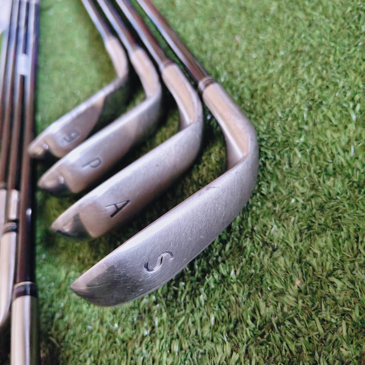 ชุดเหล็ก XXIO ELEVEN หน้าเหล็ก Super-TIX® 51AF Titanium → ให้แรงดีดสูงสุด!