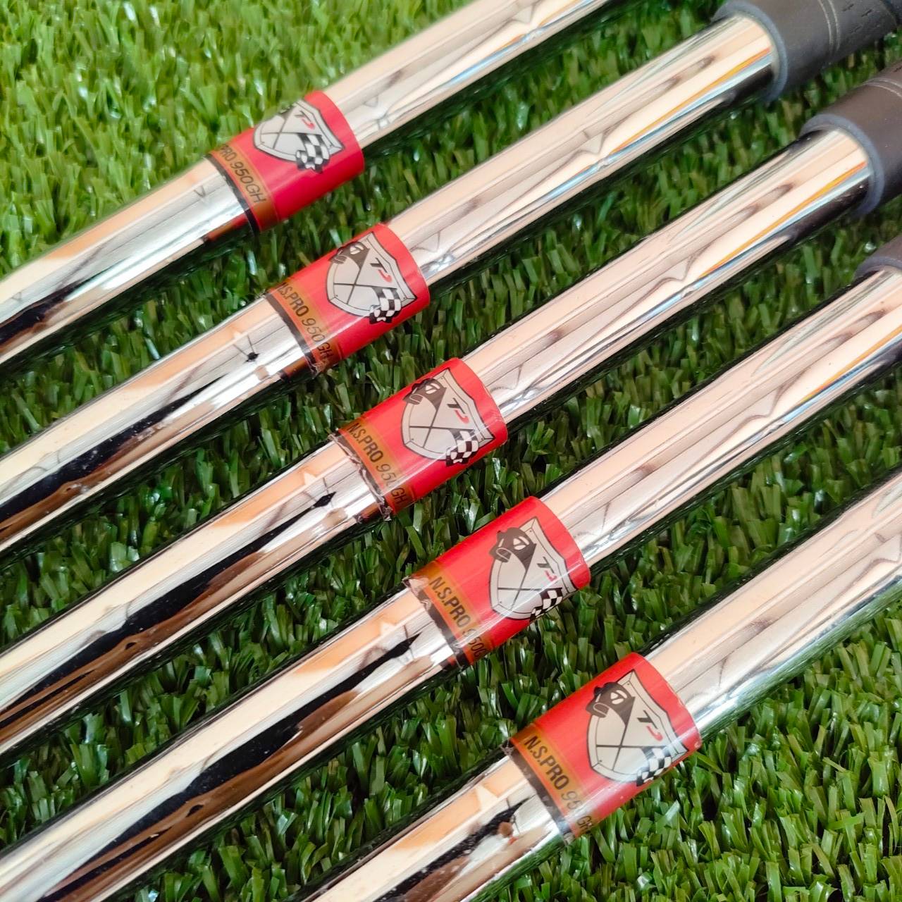 ชุดเหล็ก TAYLORMADE BURNER มีเหล็ก 5-9 เดิมๆสวย ไม่มี P ก้าน N.S.PRO 950GH FLEX S