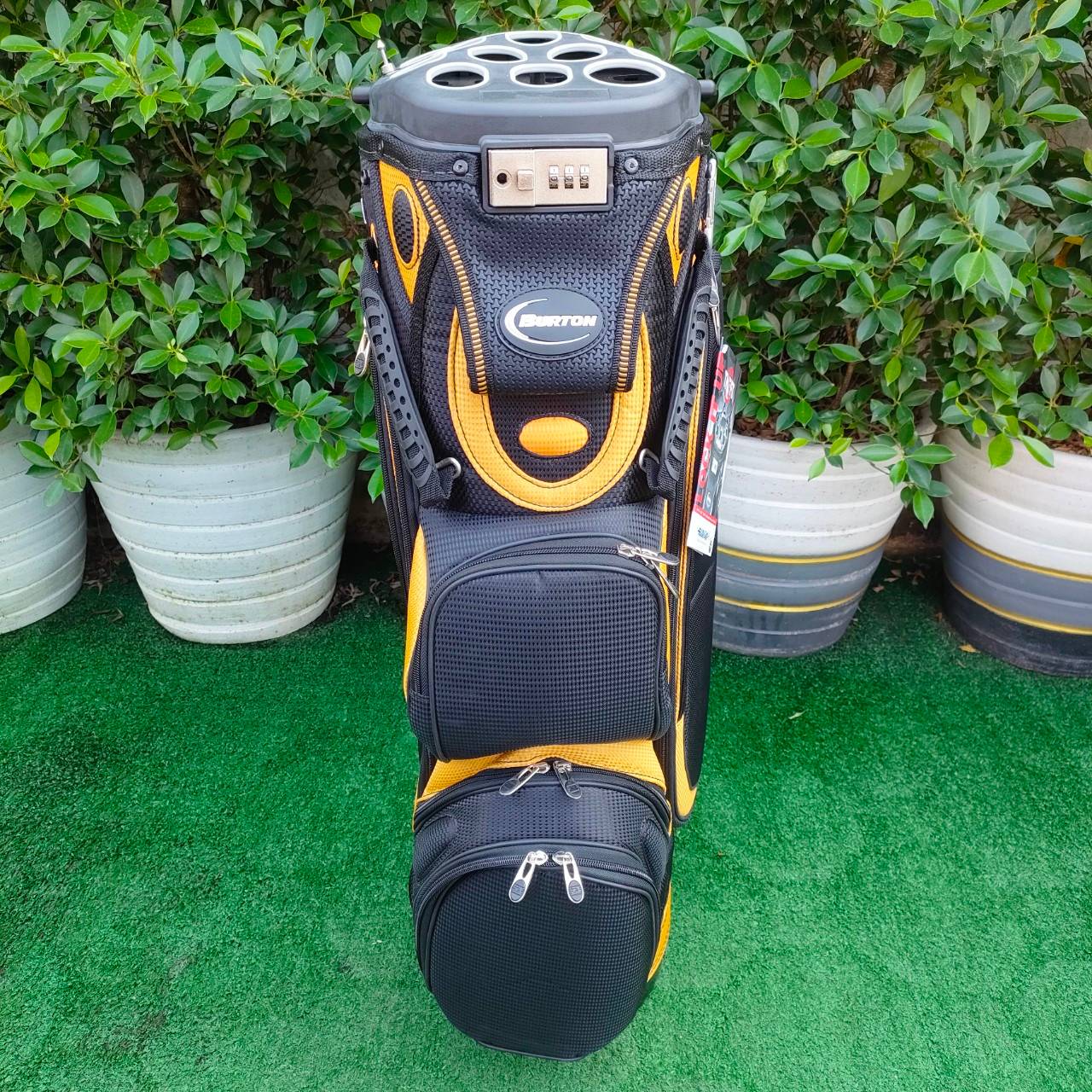 ❤️🔥❤️🔥❤️🔥ลดล้างสต๊อค❤️🔥❤️🔥❤️🔥 ** ถุงกอล์ฟ ของใหม่มือหนึ่ง มีตำหนิ โครงพลาสติกด้านในมีรอยแตก แต่ถุงใช้งานได้ปกติ**