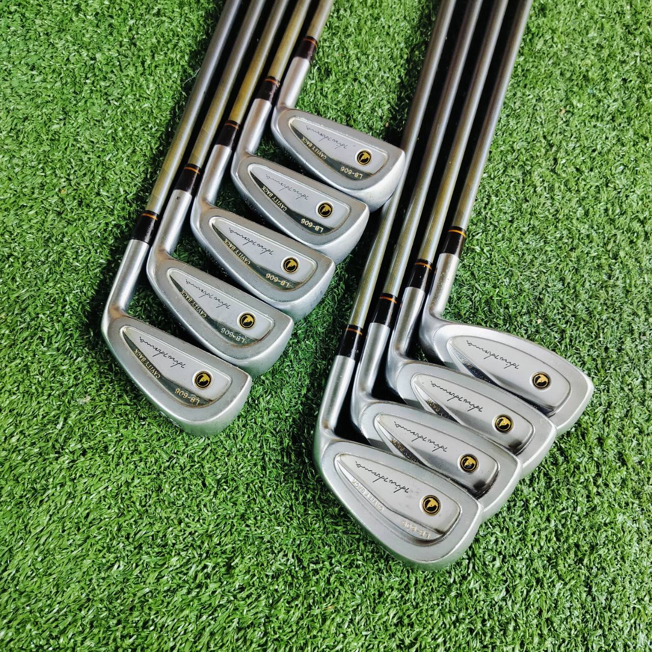 🏌️ ชุดเหล็ก HONMA LB-606 CAVITY BACK มีเหล็ก 3 - 10 เเละ SW ครบชุดเลยค่ะ ก้าน SUPER LIGHT CARBON ** 2 ดาว!!! วัสดุพรีเมี่ยม FORGED จาก JAPAN SAKATA ก้านไทเทเนี่ยม เบามาก ควบคุมดีมาก นุ่มมาก ไม้กอล์ฟพรีเมี่ยมมือสอง ของแท้ By NakaraLuxurious