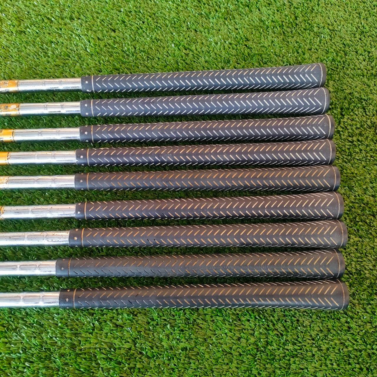 ชุดเหล็ก LYNX SEVILLE มีเหล็ก 3-9 เเละ PW SW ก้าน LYNX FLEX R เหล็กคมๆ ยอดนิยม ที่ผู้คนตามหาอยู่ตลอด