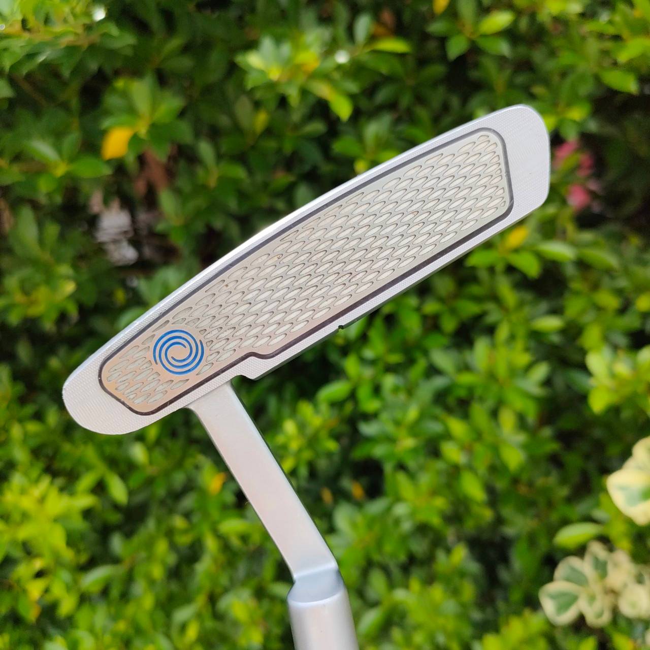 PUTTER ODYSSEY WORKS VERSA 350G ยาว 34 นิ้ว น้ำหนักดี หน้าพัตเตอร์รุ่นนี้เกาะไลน์มากๆ พัตต์ดีมาก!! ไม้กอล์ฟมือสอง ของแท้ BY NakaraLuxurious