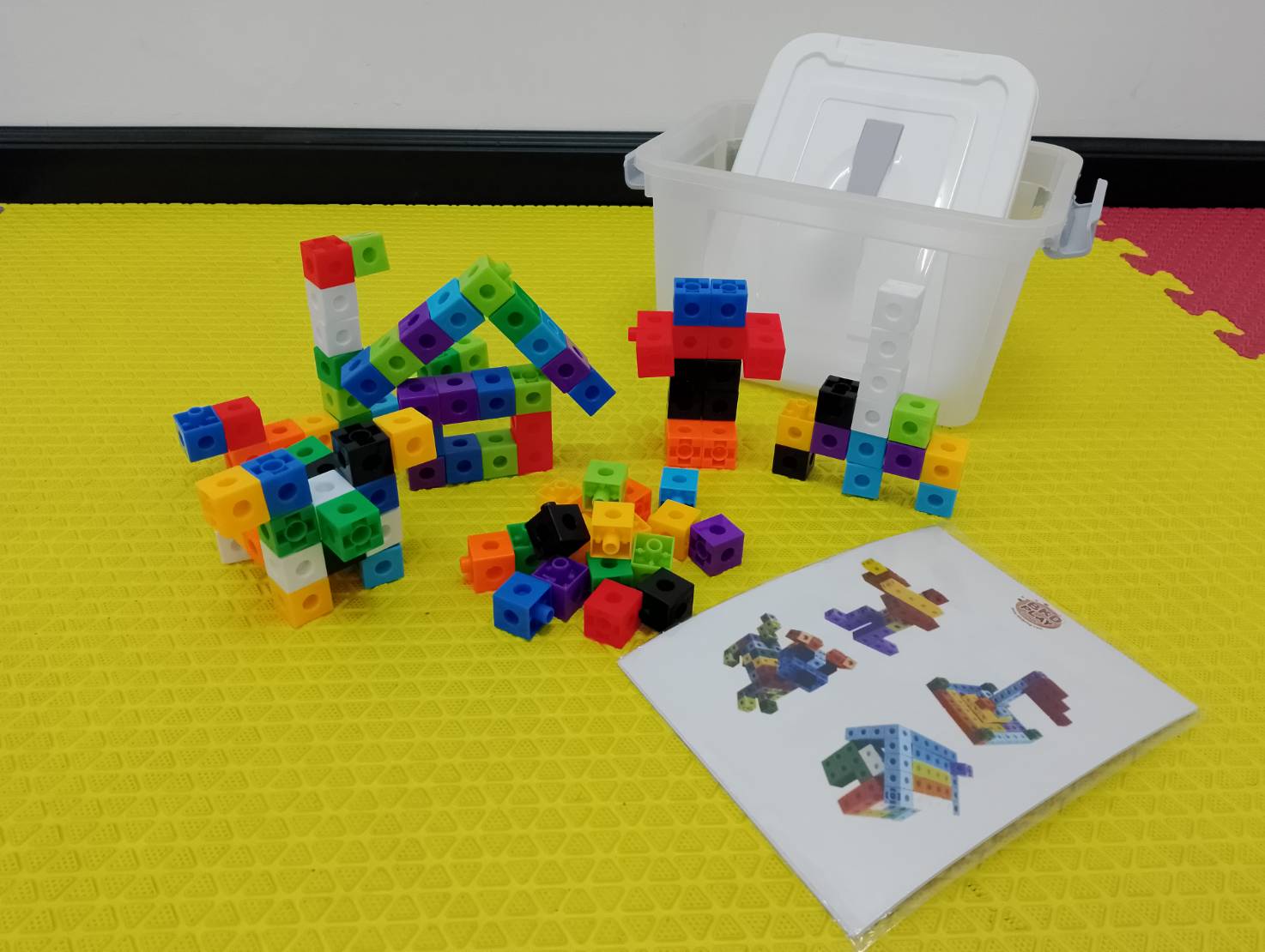 ตัวต่อลูกเต๋า บล็อกลูกบาศก์ เลโก้สี่เหลี่ยม 170 ชิ้น คละสี , ตัวต่อพลาสติก,ลูกเต๋าของเล่น,ตัวต่อ,เลโก้,บล็อก, ของเล่นเสริมพัฒนาการ, ของเล่นเด็ก, สื่อการสอน พร้อมส่งในไทย