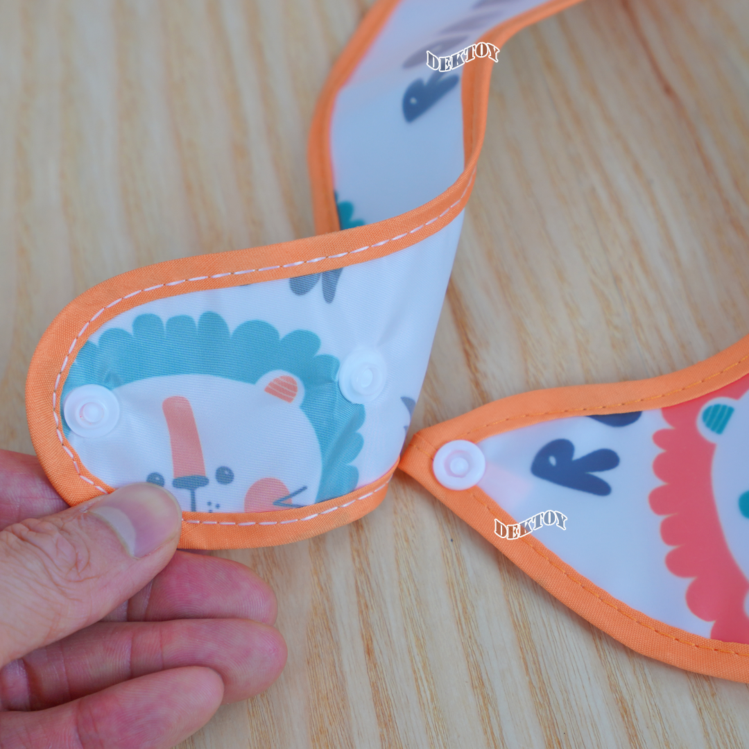 Gracekids เกรซคิดส์ ผ้ากันเปื้อนพลาสติกมีที่รองอาหาร กันเปื้อนเด็ก PVC ปรับขนาด2ระดับ