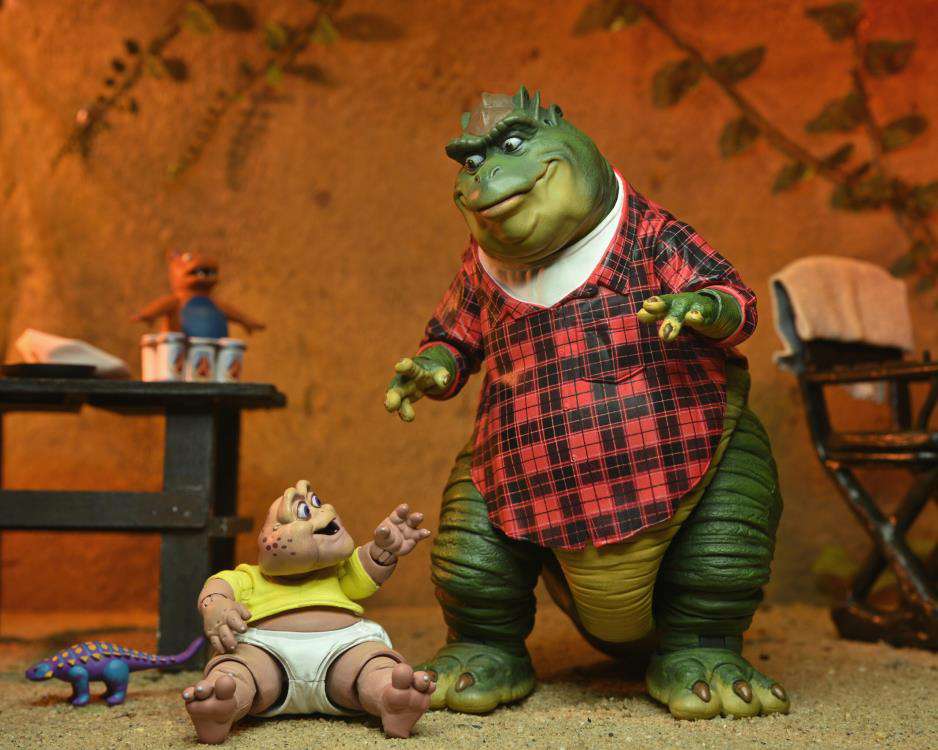 [สั่งจอง] NECA : Earl Sinclair & Baby Sinclair