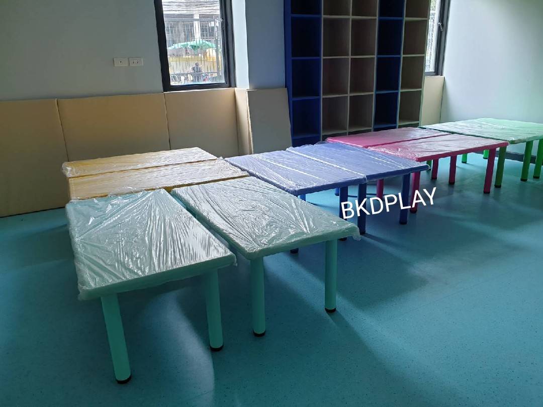 โต๊ะนักเรียน,โต๊ะเขียนหนังสือเด็ก,โต๊ะเรียน, โต๊ะสี่เหลี่ยมผืนผ้า พลาสติก ปรับระดับได้ ราคาโรงงาน พร้อมส่ง