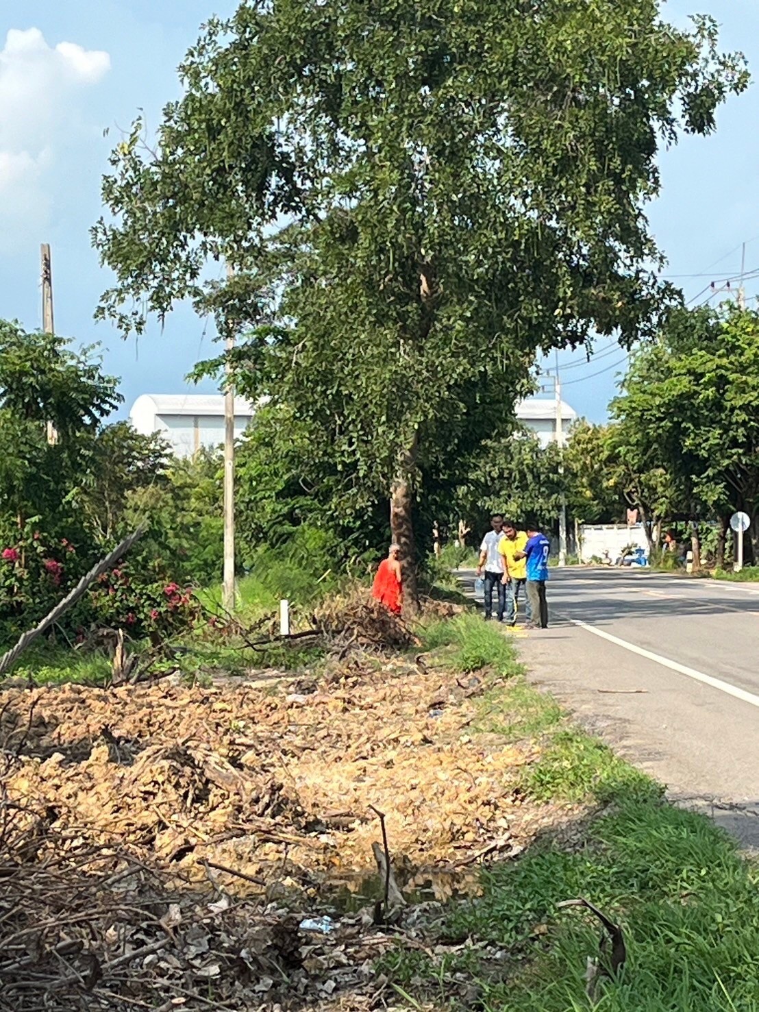 สร้างกำแพงวัดดงกะเชา จ.สุพรรณบุรี