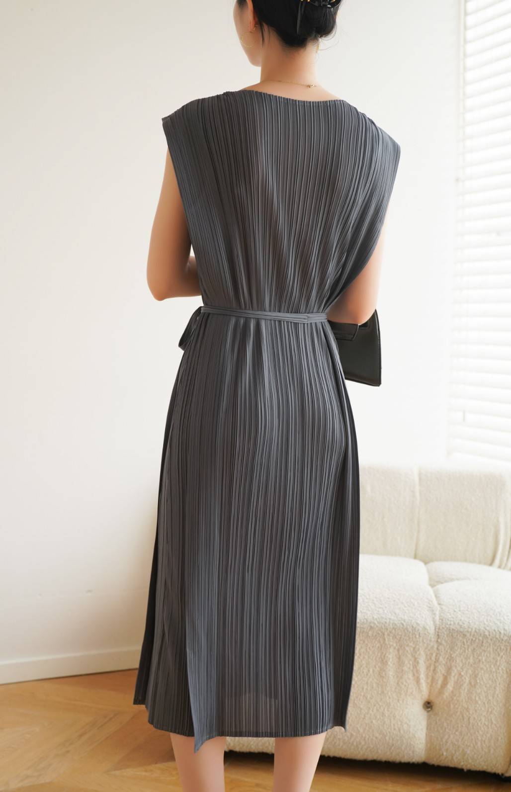 2MUAY รุ่น GJO7655 SIMPLE BOW TIE PLEATED DRESS เดรสผู้หญิง เดรสพลีทคุณภาพ 15สี FREE SIZE