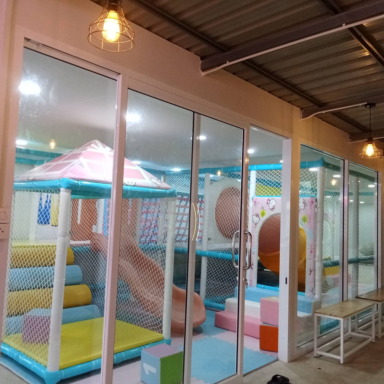 บ้านบอลเด็ก ชุดสนุกเด็กแสนหวาน บ่อบอลพร้อมสไลเดอร์และของเล่นมากมาย นุ่มนิ่ม softplay สวนสนุก เครื่องเล่นสนามในร่ม indoorplayground รับสั่งทำบ้านบอลตามธีมสีและขนาดตามพื้นที่ได้ pre order 30-45 วัน