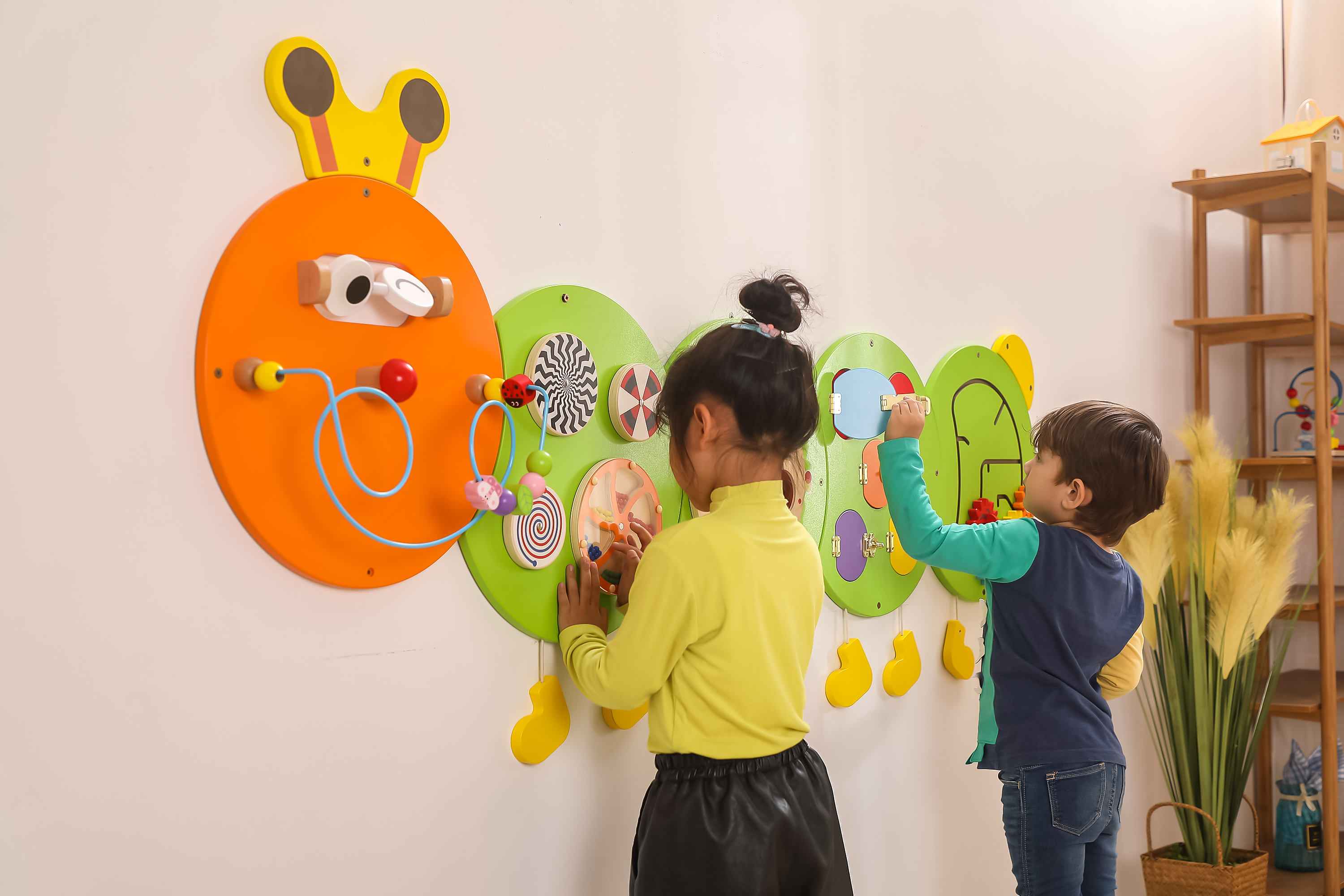 ชุดหนอนเกมติดผนัง ของเล่นติดผนัง , แผ่นติดผนัง เกมส์ไม้ ของเล่นเสริมพัฒนาการ, ของเล่น,ของเล่นติดผนัง,แถบแม่เหล็ก