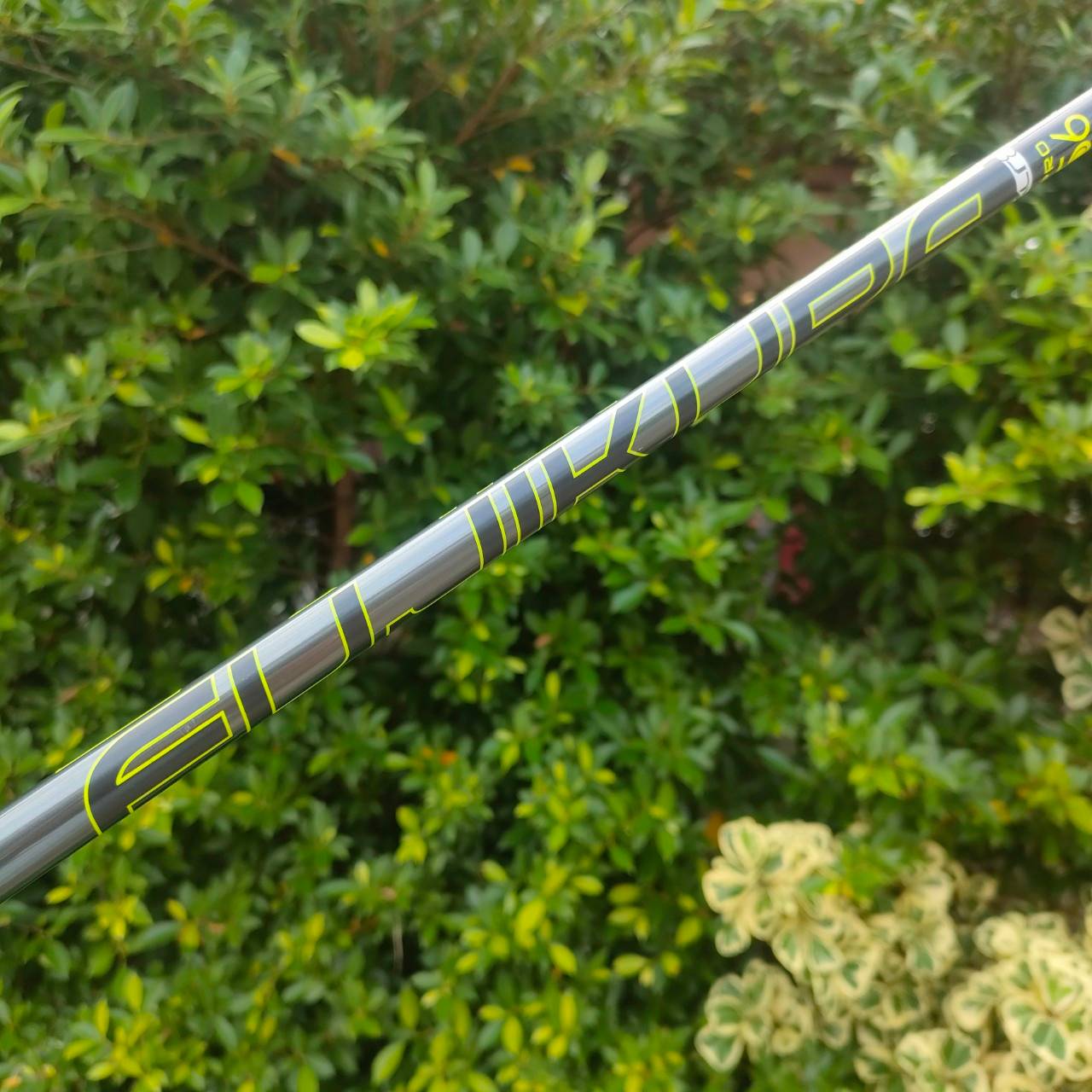 DRIVER TAYLORMADE M2 องศา 9.5 ก้าน FUJIKURA FLEX R ด้านหน้าไม้มี POCKET ช่วยเด้งมาก ตีไกลจัด และตีง่ายมากๆ มี COVER เดิมๆ ไม้กอล์ฟมือสอง ของแท้ BY NakaraLuxurious