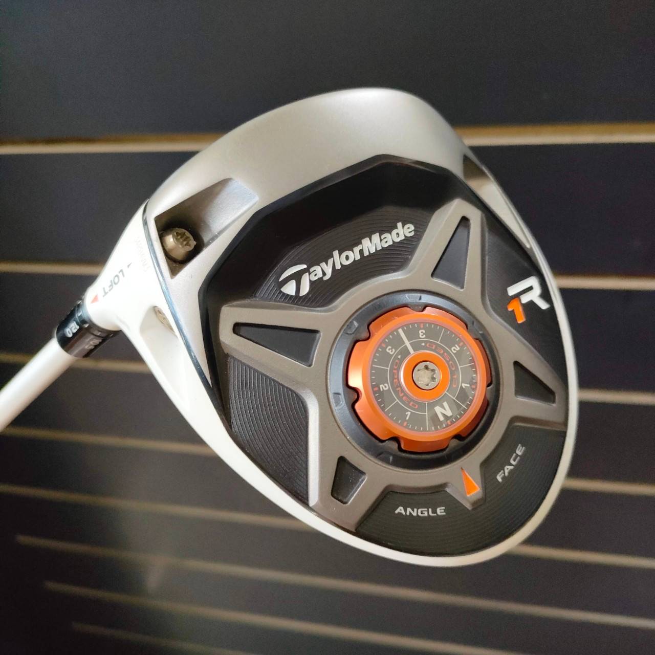 ** ไม้กอล์ฟสำหรับท่านที่ถนัดซ้าย ** DRIVER TAYLORMADE R1 ก้าน FUJIKURA FUEL FLEX S เป็นก้าน LIMITED EDITION สุดแพง!!! ไม้กอล์ฟมือสอง ของแท้ BY NakaraLuxurious