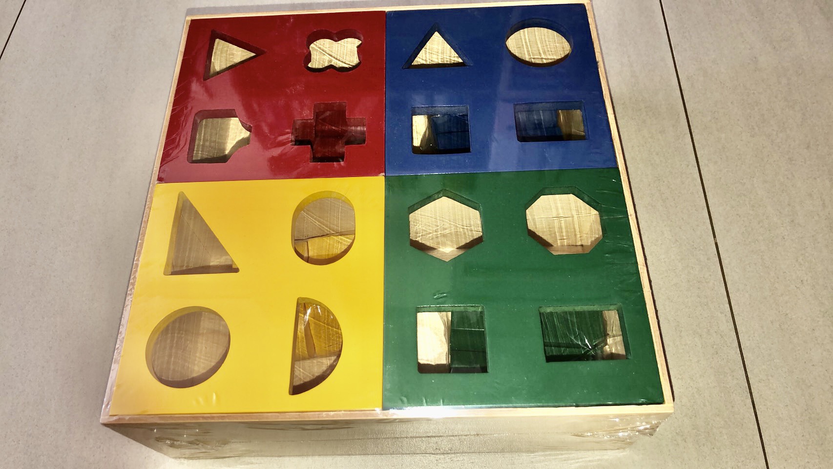 กล่องหยอดบล็อก รูปทรง-สี , ของเล่นไม้, ของเล่นเสริมพัฒนาการ, ของเล่นเด็กอนุบาล, สื่อการสอนเด็กอนุบาล วัสดุและสี ปลอดภัยต่อเด็ก มีมาตรฐาน มอก. ตามที่ สพฐ. กำหนด