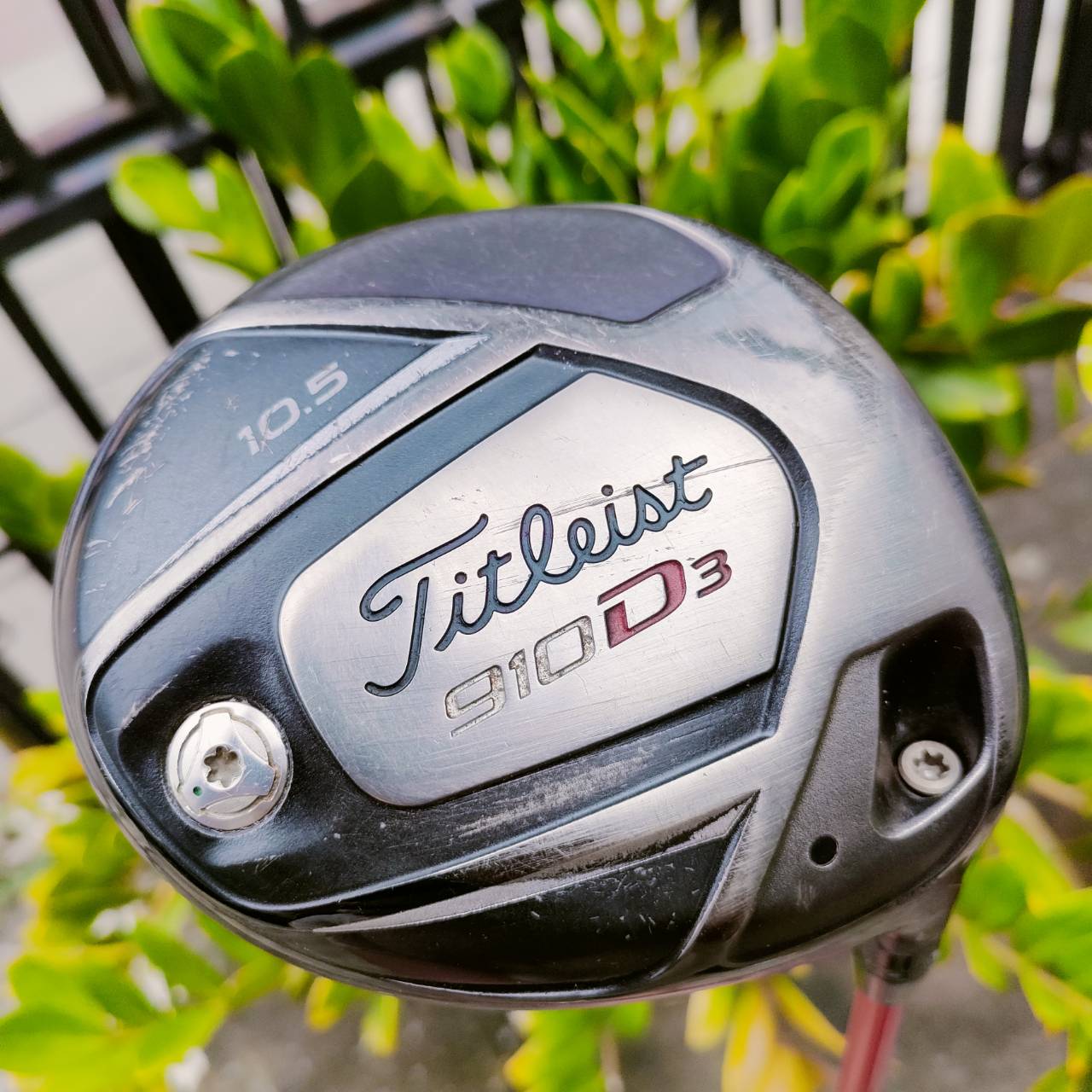 Driver Titleist 910 D3 องศา 10.5 ก้าน TOUR AD DJ-5 R1 รุ่น D3 คุณภาพดีมาก ตีไกลมาก และตีง่ายมาก ใส่เต็มเสียงเพราะ ตีมันส์มาก ไม้กอล์ฟพรีเมี่ยมมือสอง ของแท้ By NakaraLuxurious