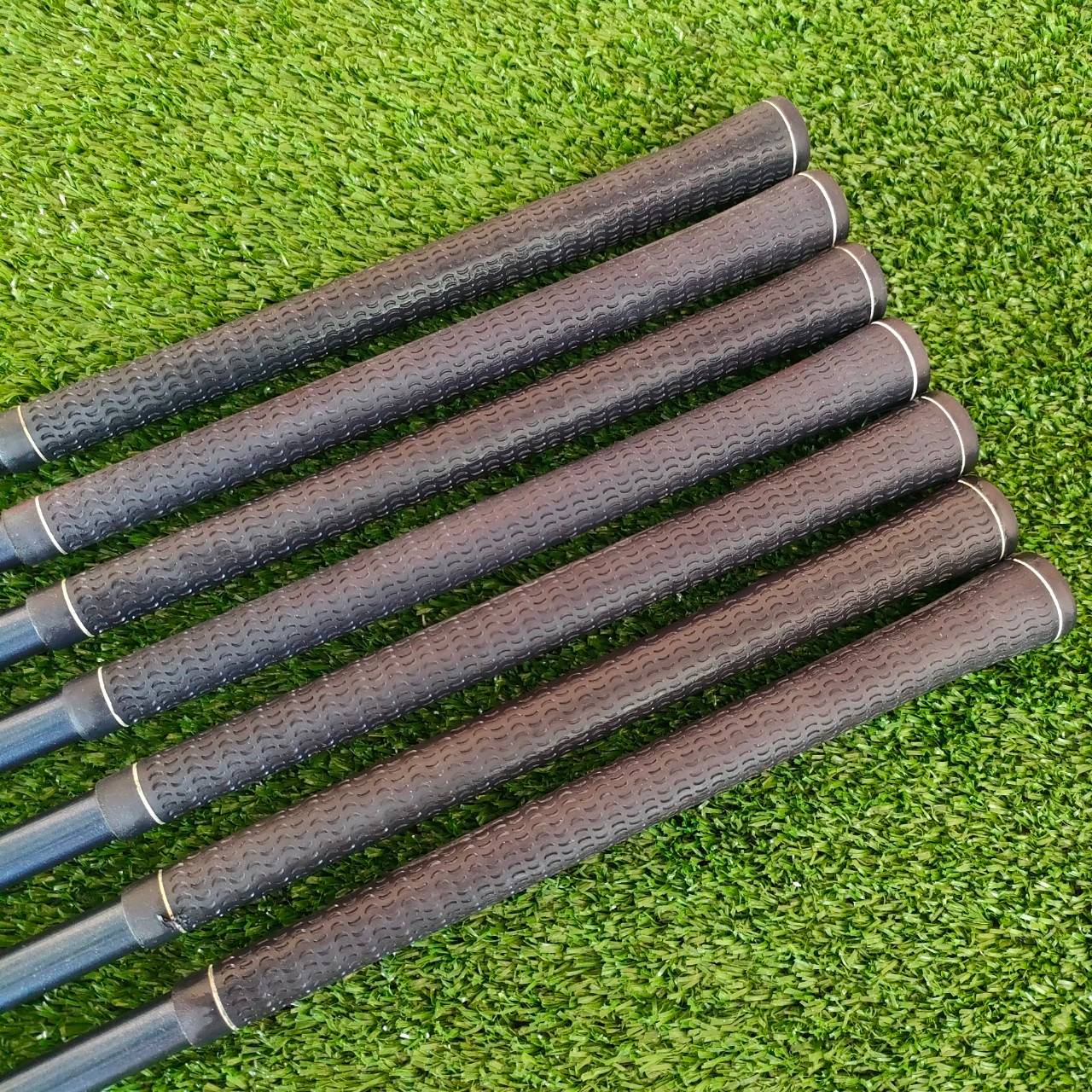 **ไม้กอล์ฟสำหรับผู้หญิง** ชุดเหล็ก TOPPOINT THE CHARGER 45 LADIES มีเหล็ก 5-9 เเละ PW SW ก้าน TOPPOINT CHARGER FLEX L สภาพสวย!! คุณผู้หญิงที่เริ่มตี จะตีง่ายไม่ท้อแท้!! ไม้กอล์ฟมือสอง ของแท้ BY NakaraLuxurious