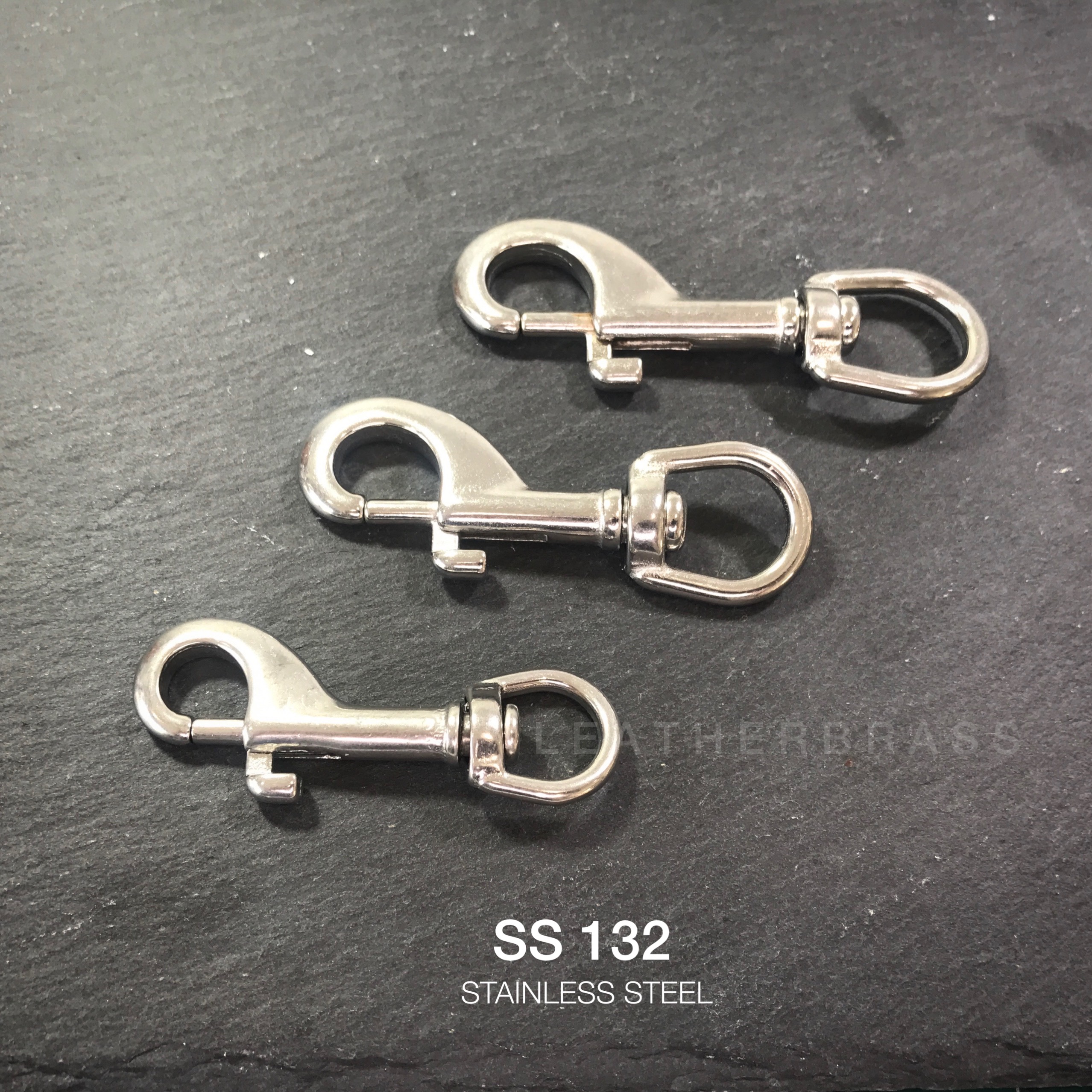 SS132 ตะขอกระเป๋า ตะขอคอหมา สเตนเลสแท้ *** ราคาต่อชิ้น*** อุปกรณ์งานหนัง