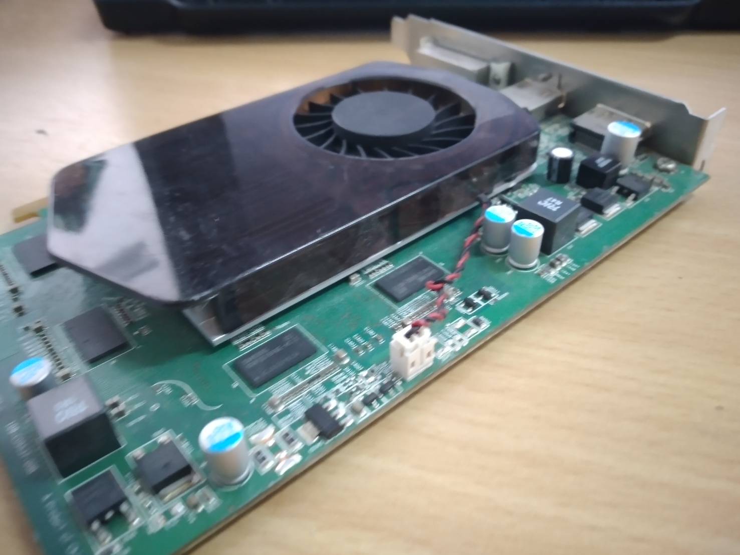 Ati Radeon HD5570 Jaguar 1GB Dp Hdmi Dvi